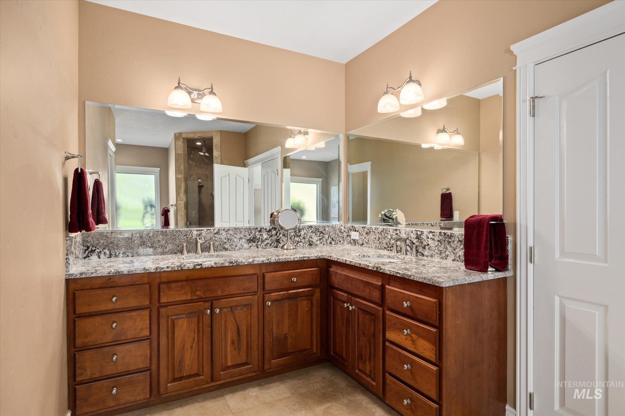 8585 W Rioja St, Star, Idaho 83669, 4 Bedrooms, 3.5 Bathrooms, Residential For Sale, Price $925,000, 98949468