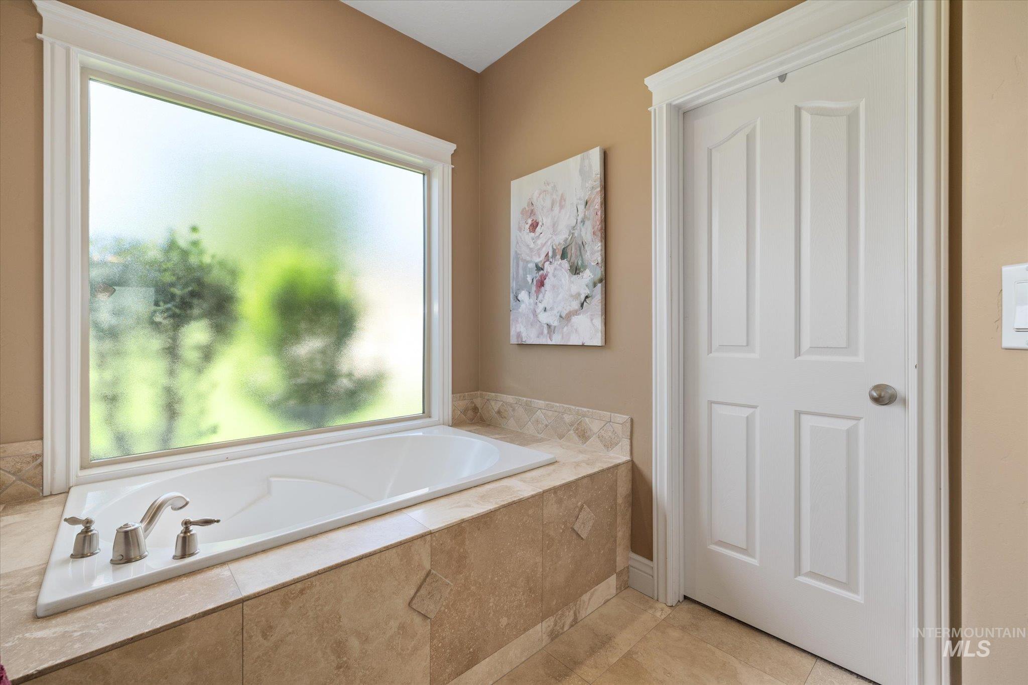 8585 W Rioja St, Star, Idaho 83669, 4 Bedrooms, 3.5 Bathrooms, Residential For Sale, Price $925,000, 98949468