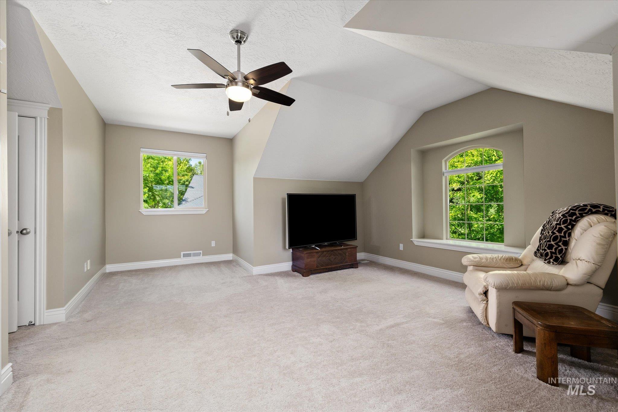 8585 W Rioja St, Star, Idaho 83669, 4 Bedrooms, 3.5 Bathrooms, Residential For Sale, Price $925,000, 98949468