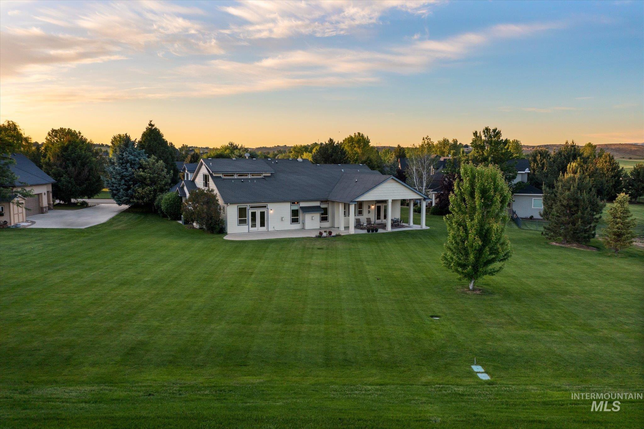 8585 W Rioja St, Star, Idaho 83669, 4 Bedrooms, 3.5 Bathrooms, Residential For Sale, Price $925,000, 98949468