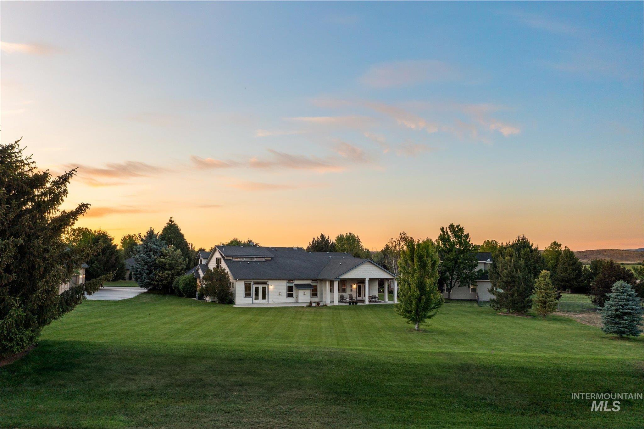 8585 W Rioja St, Star, Idaho 83669, 4 Bedrooms, 3.5 Bathrooms, Residential For Sale, Price $925,000, 98949468