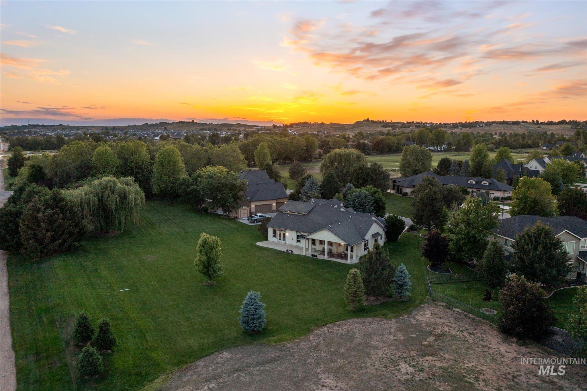 8585 W Rioja St, Star, Idaho 83669, 4 Bedrooms, 3.5 Bathrooms, Residential For Sale, Price $925,000, 98949468