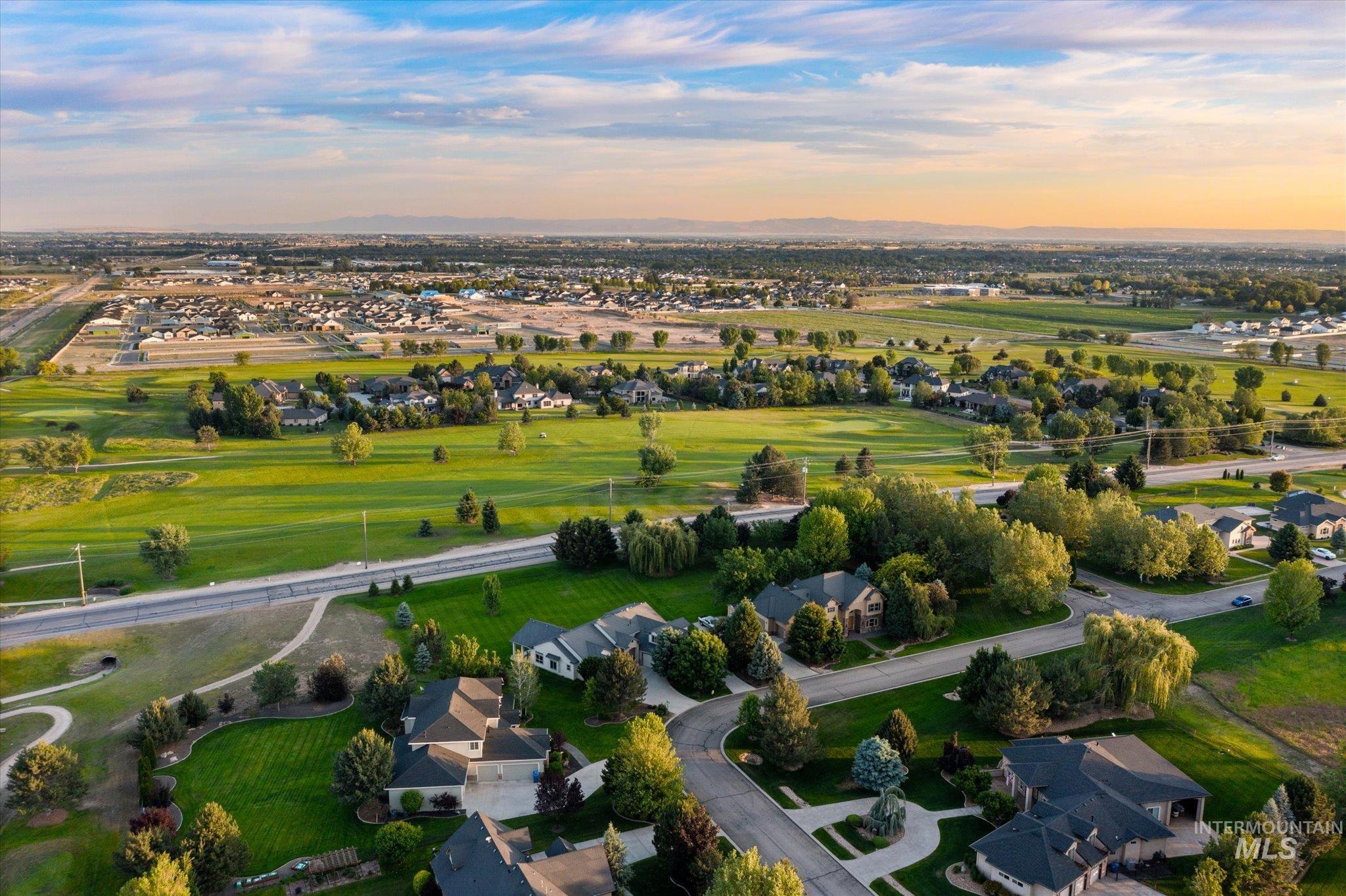 8585 W Rioja St, Star, Idaho 83669, 4 Bedrooms, 3.5 Bathrooms, Residential For Sale, Price $925,000, 98949468