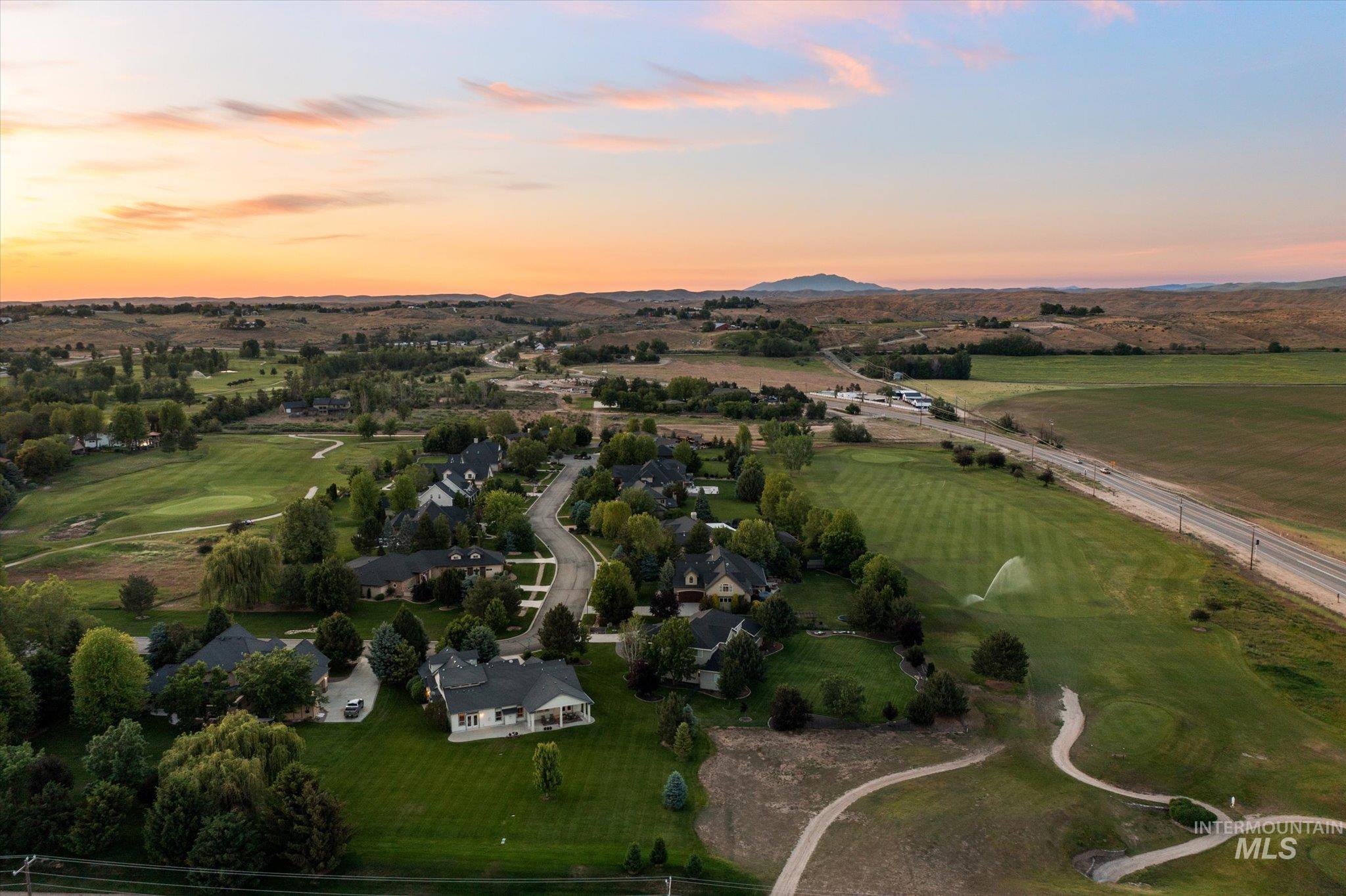 8585 W Rioja St, Star, Idaho 83669, 4 Bedrooms, 3.5 Bathrooms, Residential For Sale, Price $925,000, 98949468