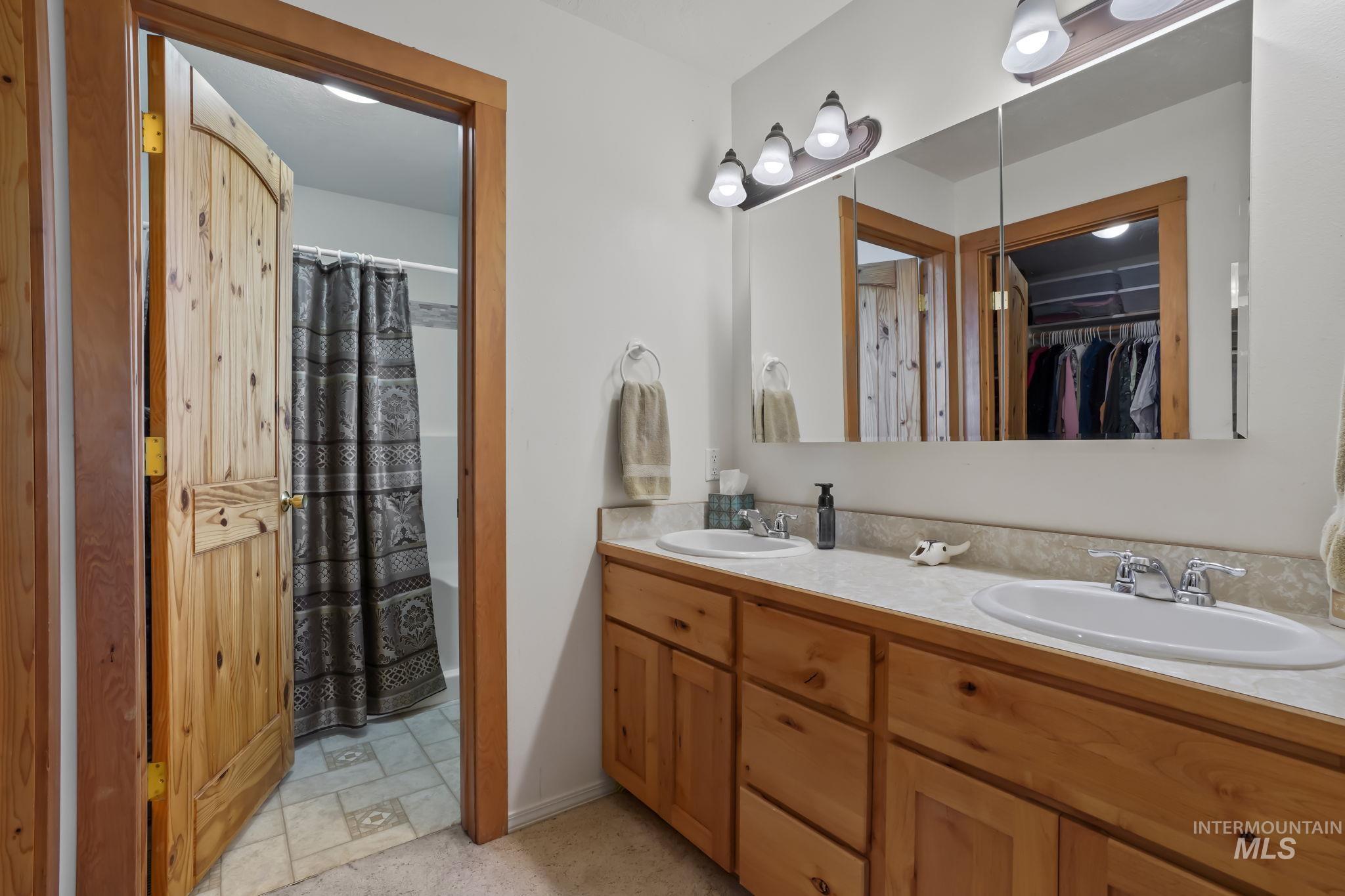 1829 Hidden Canyon Rd., Council, Idaho 83612-0000, 3 Bedrooms, 2 Bathrooms, Residential For Sale, Price $875,000, 98949488