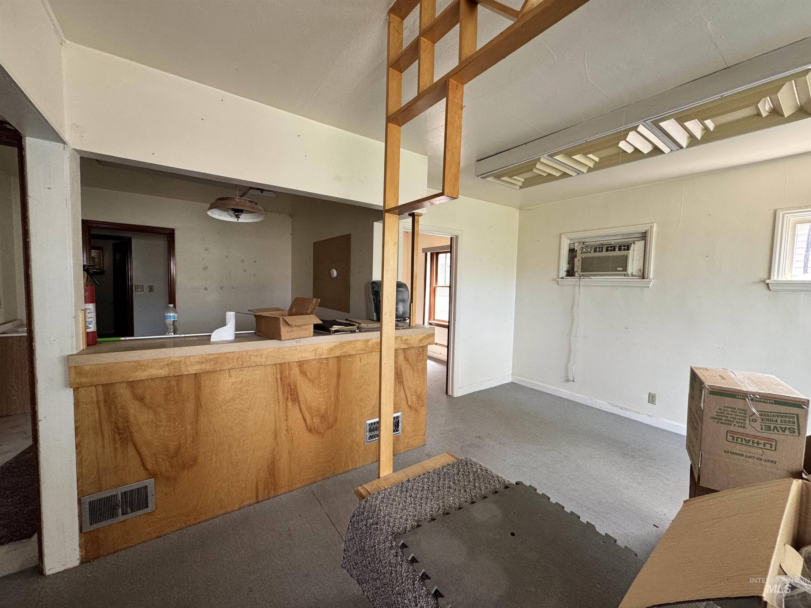 120 9th Avenue North, Buhl, Idaho 83316, 3 Bedrooms, 0.5 Bathroom, Residential Income For Sale, Price $300,000, 98949667