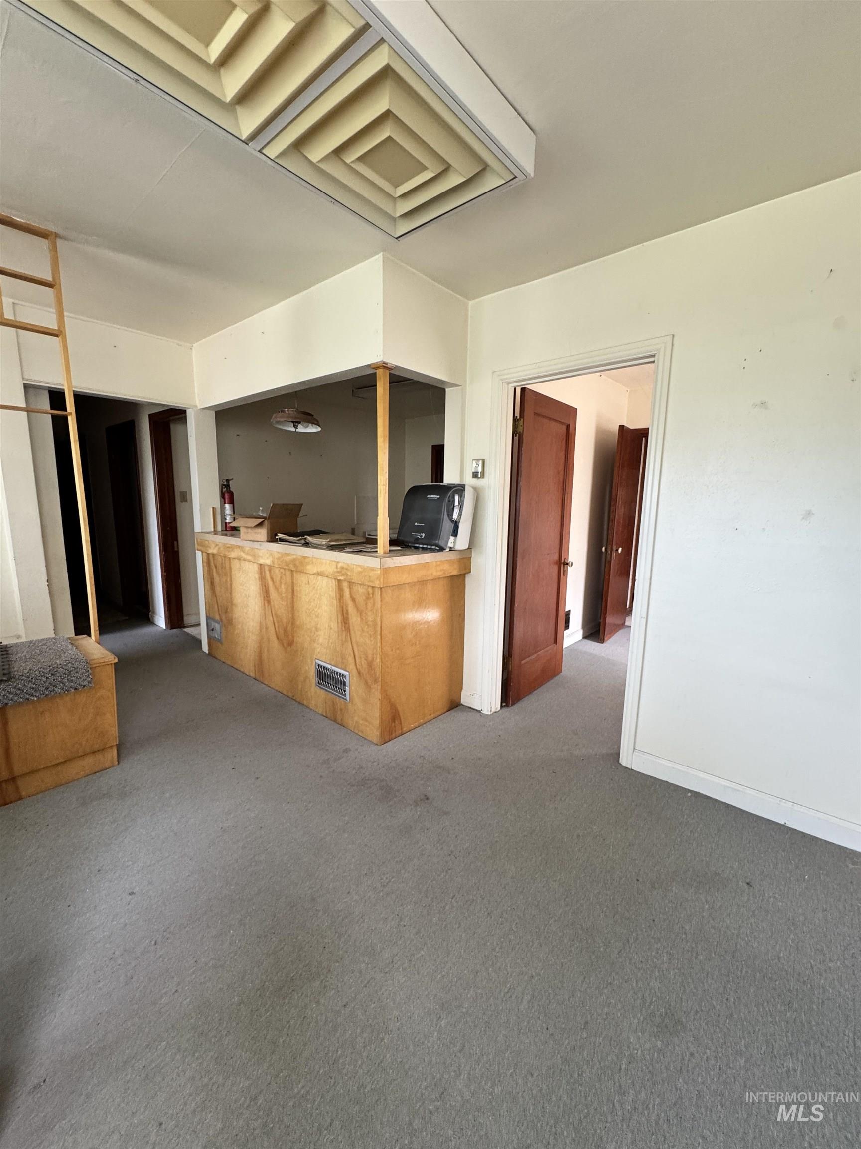 120 9th Avenue North, Buhl, Idaho 83316, 3 Bedrooms, 0.5 Bathroom, Residential Income For Sale, Price $300,000, 98949667