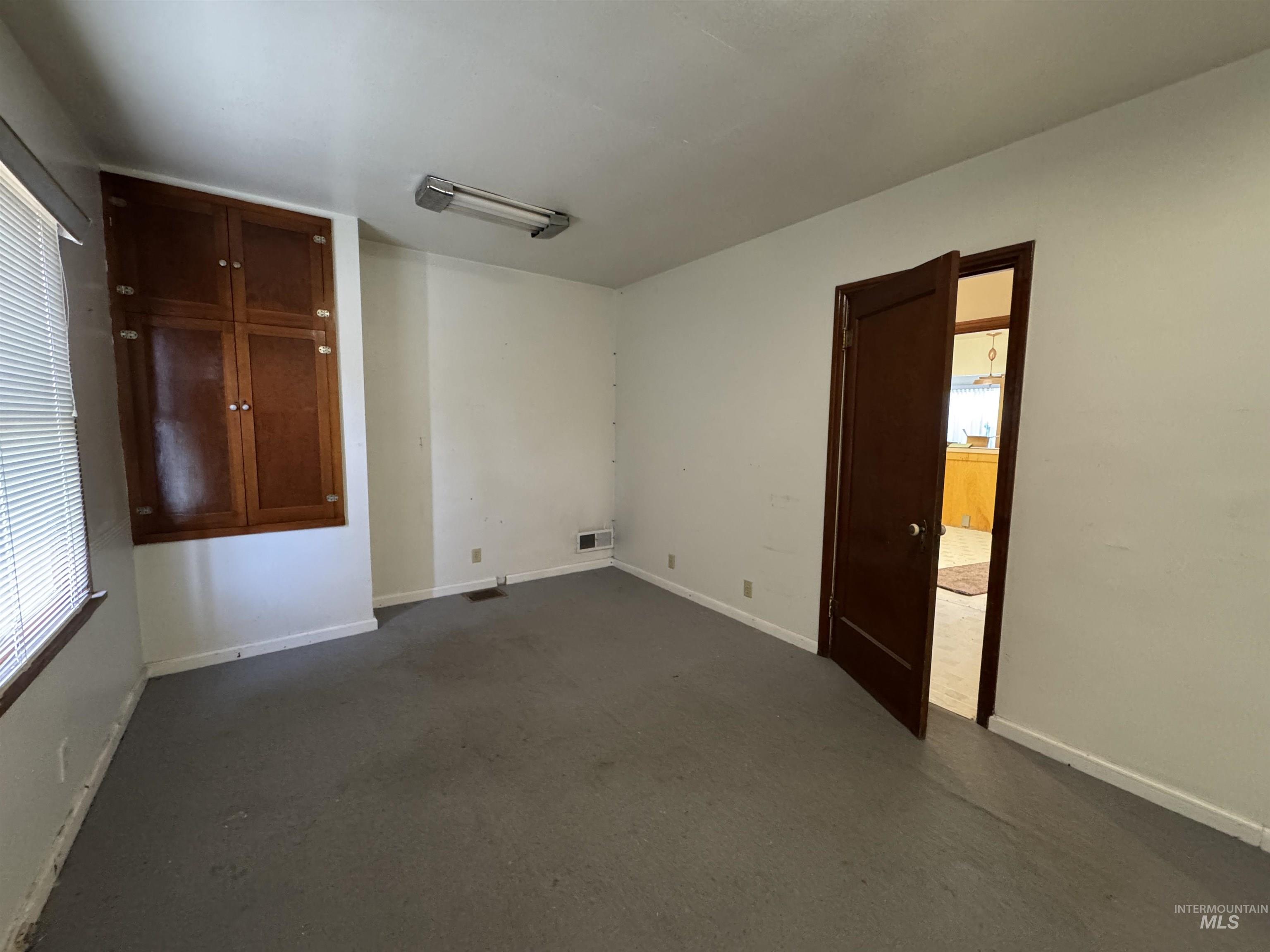 120 9th Avenue North, Buhl, Idaho 83316, 3 Bedrooms, 0.5 Bathroom, Residential Income For Sale, Price $300,000, 98949667