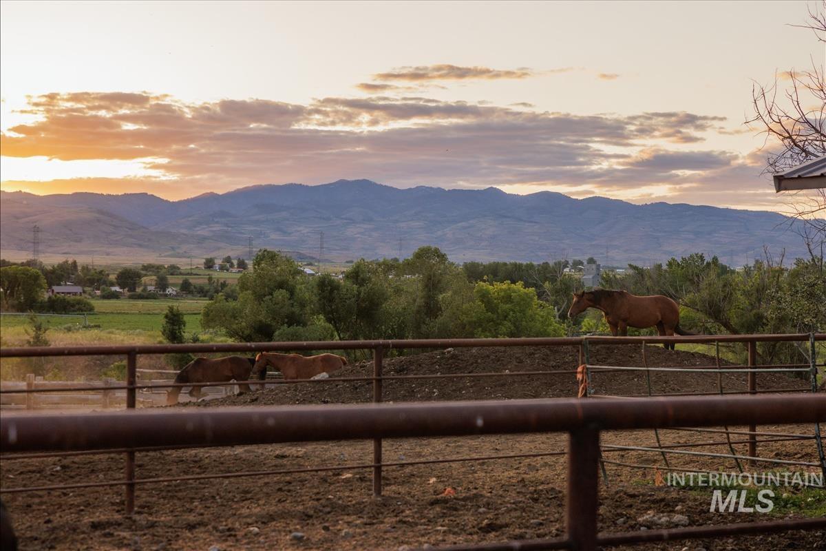 2143 Bonner Rd, Midvale, Idaho 83645, 4 Bedrooms, 2.5 Bathrooms, Residential For Sale, Price $2,550,000, 98949669
