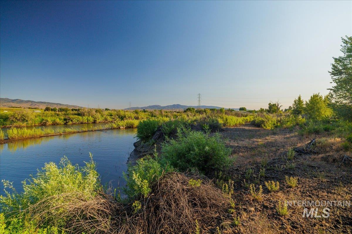 2143 Bonner Rd, Midvale, Idaho 83645, 4 Bedrooms, 2.5 Bathrooms, Residential For Sale, Price $2,550,000, 98949669