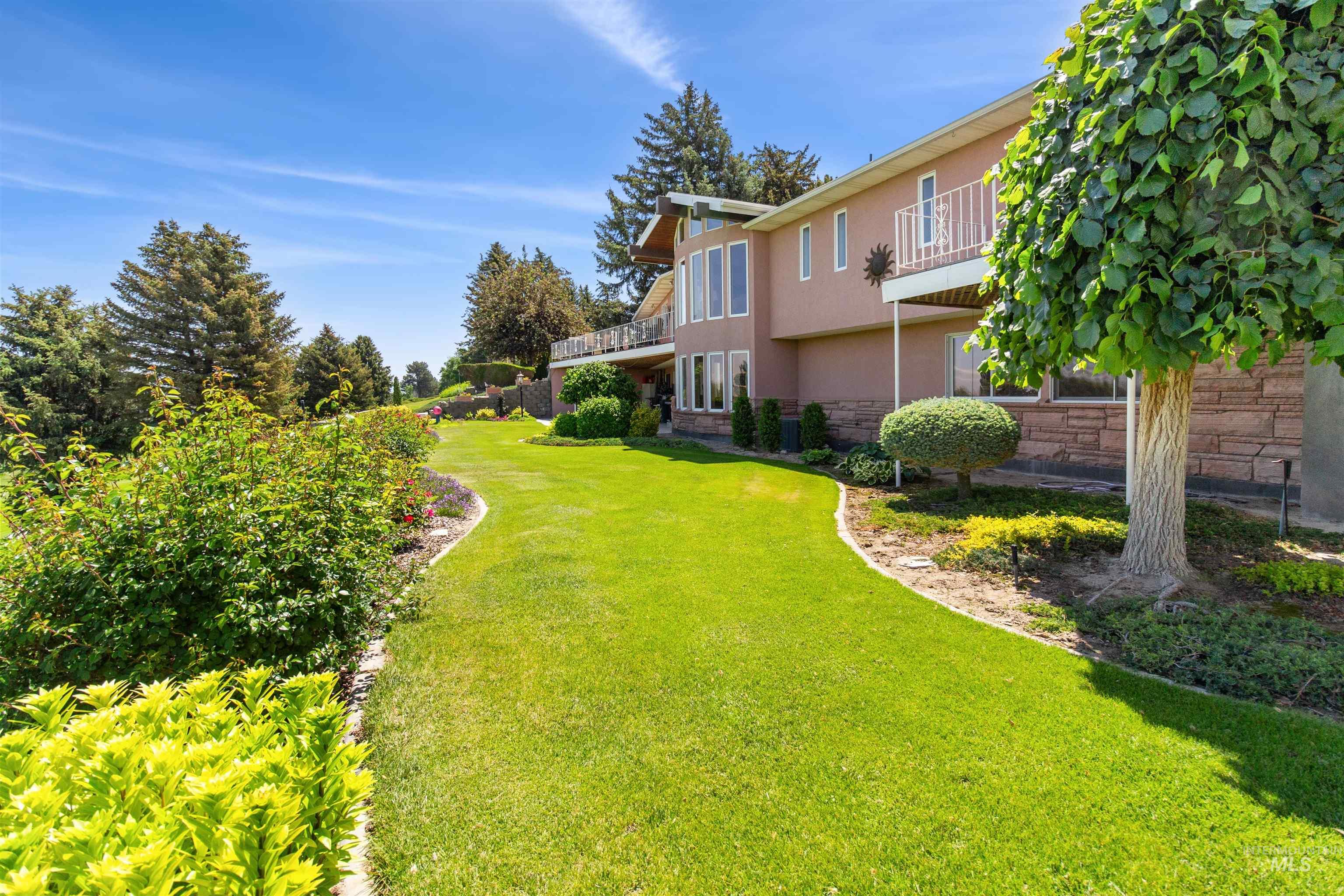 15 Van Engelen Rd, Burley, Idaho 83318-5445, 4 Bedrooms, 4 Bathrooms, Residential For Sale, Price $990,000,MLS 98949818