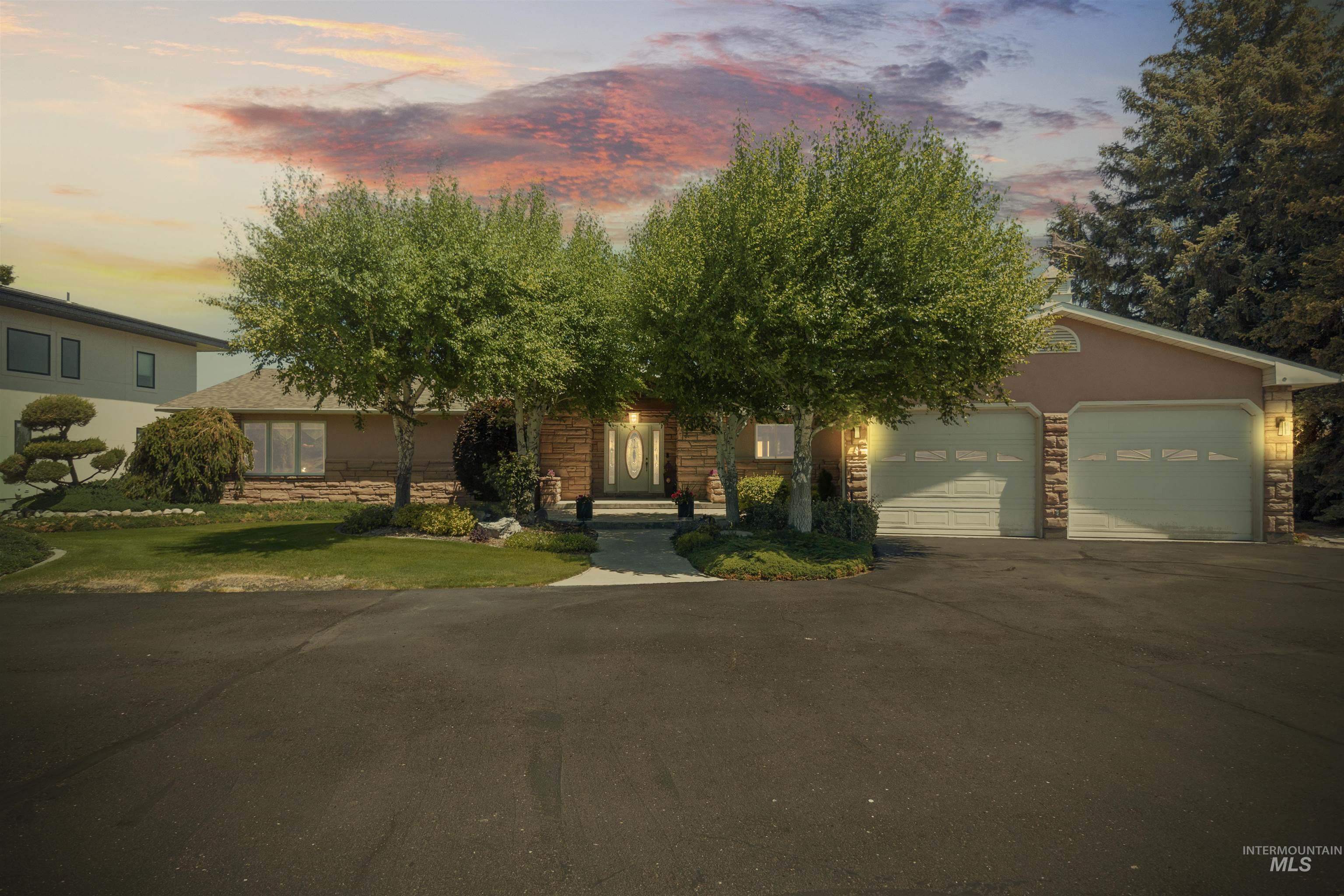 15 Van Engelen Rd, Burley, Idaho 83318-5445, 4 Bedrooms, 4 Bathrooms, Residential For Sale, Price $990,000,MLS 98949818