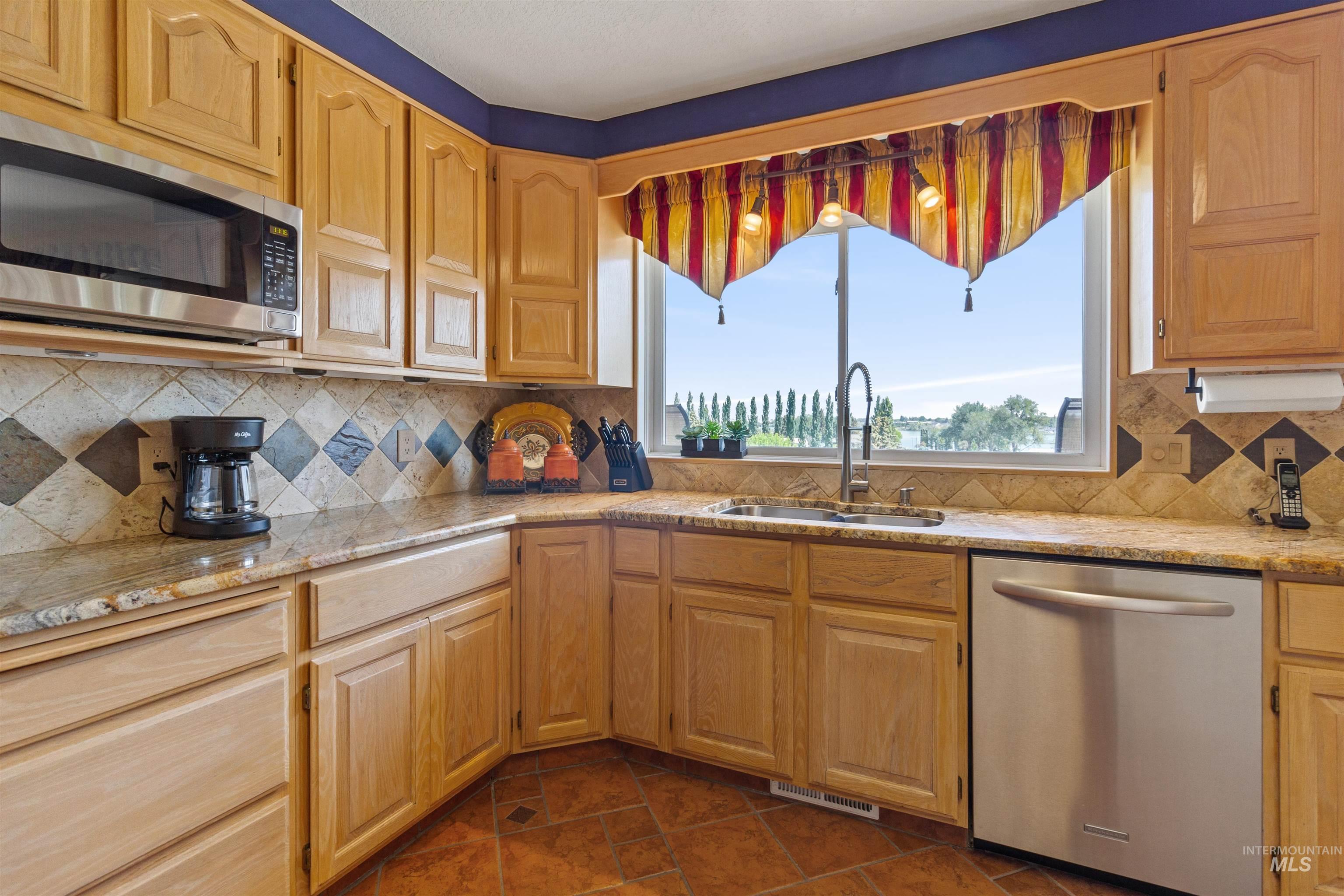 15 Van Engelen Rd, Burley, Idaho 83318-5445, 4 Bedrooms, 4 Bathrooms, Residential For Sale, Price $990,000,MLS 98949818