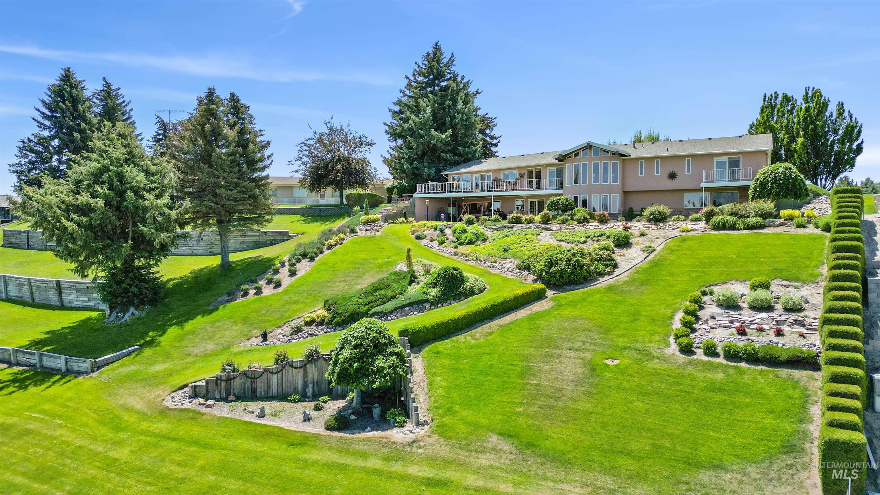 15 Van Engelen Rd, Burley, Idaho 83318-5445, 4 Bedrooms, 4 Bathrooms, Residential For Sale, Price $990,000,MLS 98949818