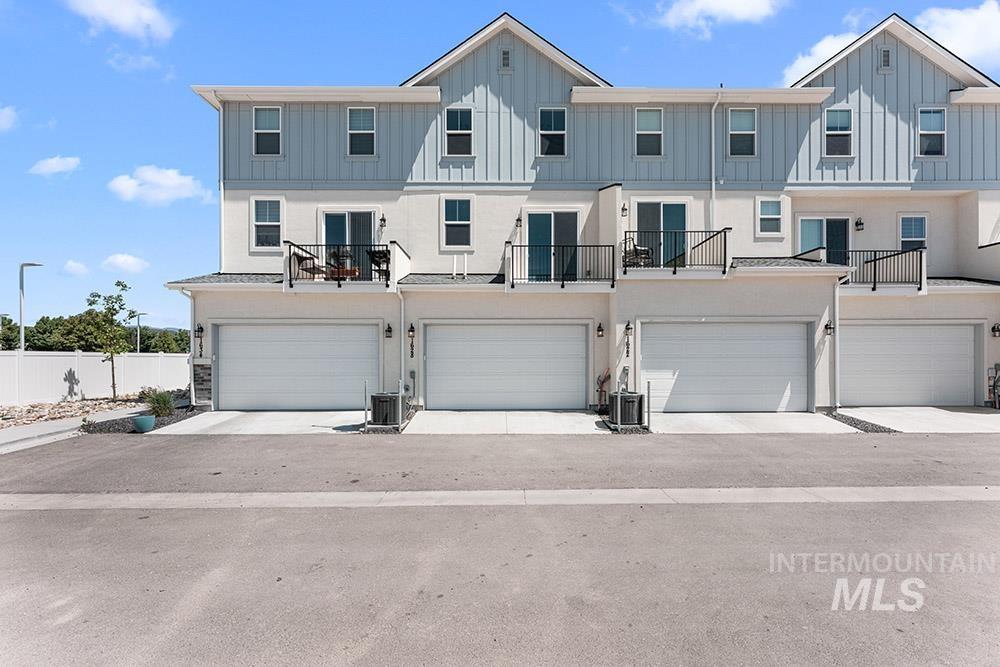 1722 N Timathy Ln, Boise, Idaho 83713, 4 Bedrooms, 3.5 Bathrooms, Residential For Sale, Price $422,400,MLS 98949852