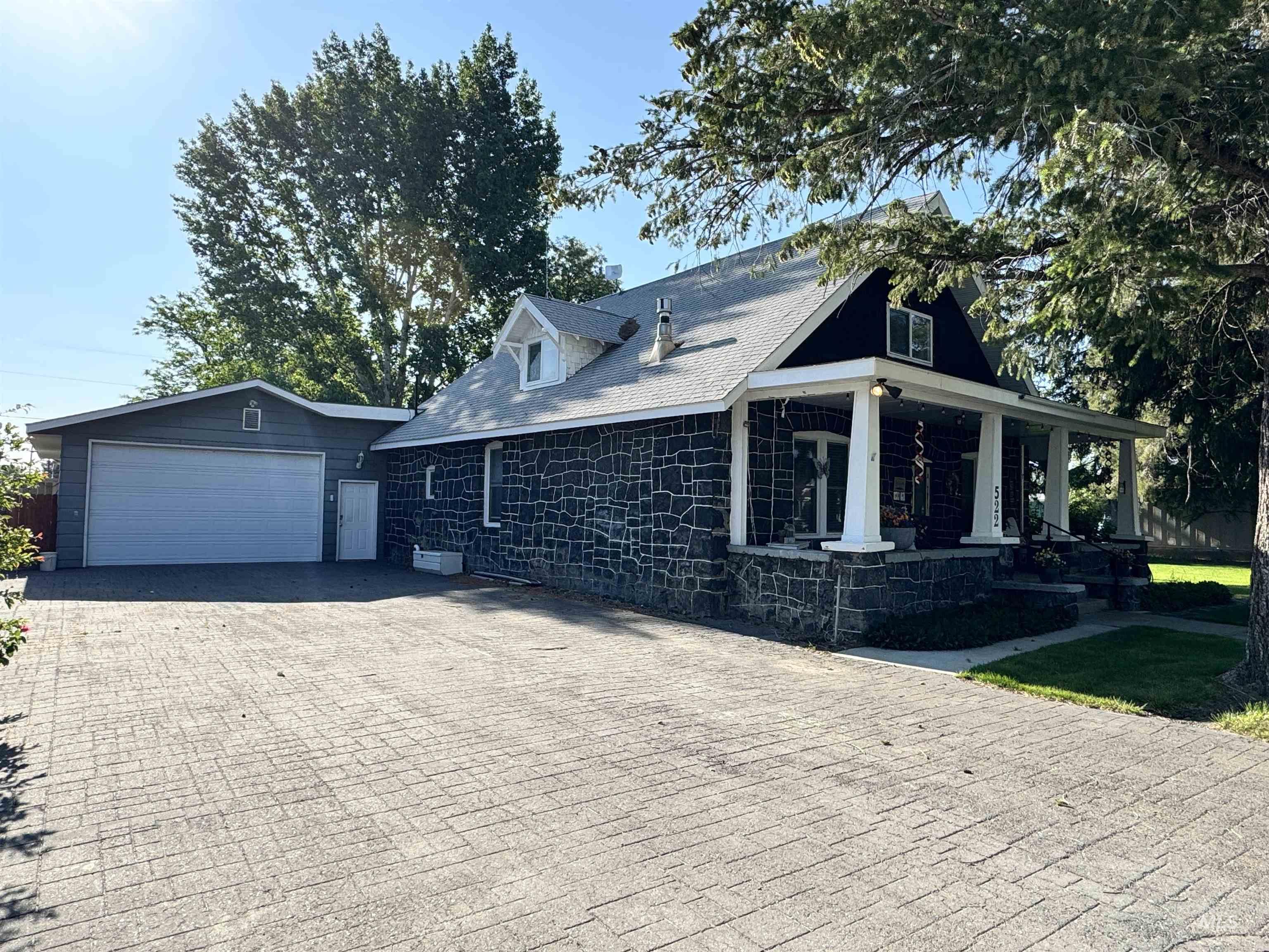 522 North Apple Street, Shoshone, Idaho 83352, 5 Bedrooms, 3 Bathrooms, Residential For Sale, Price $434,900, 98949907