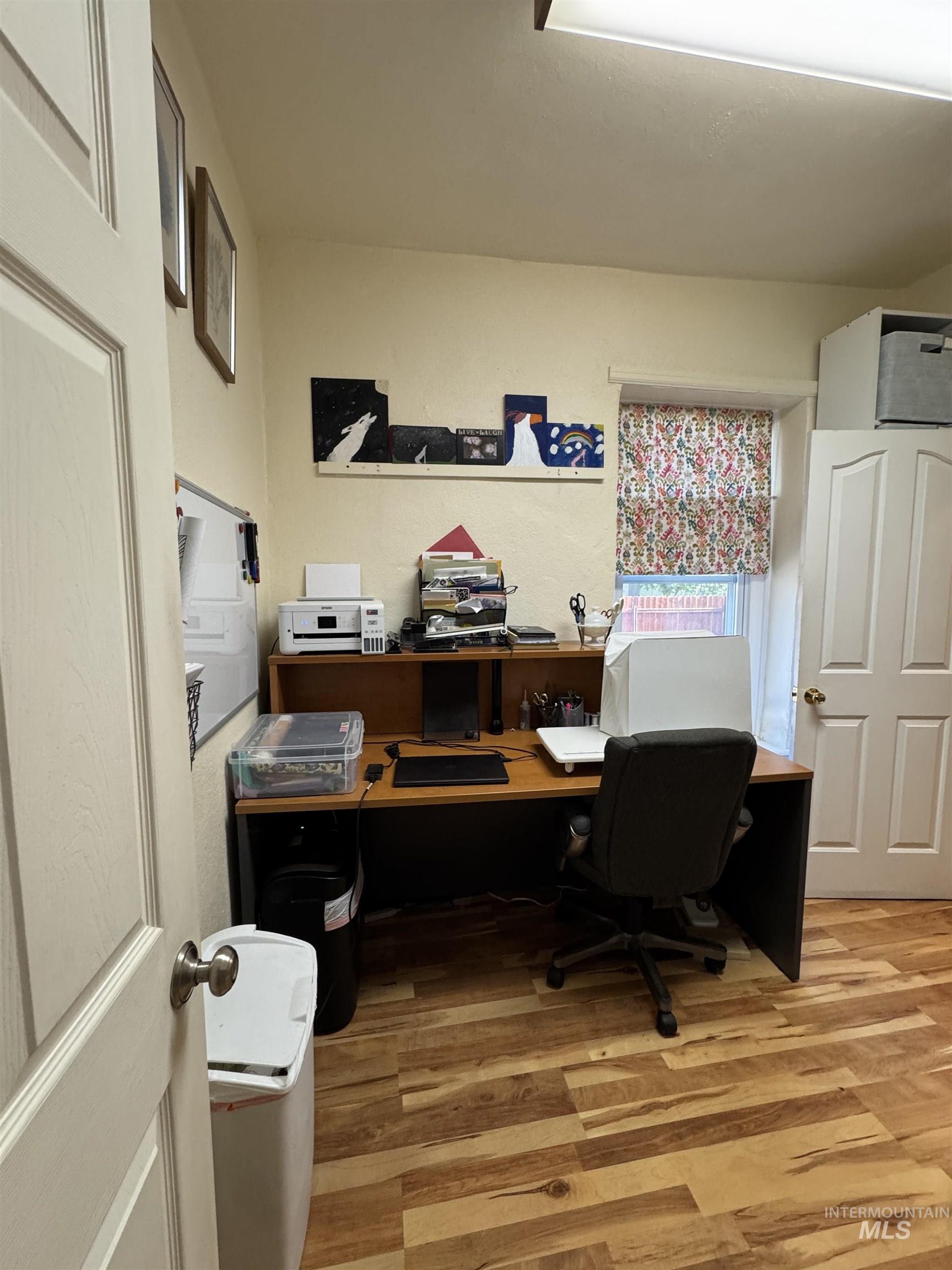 522 North Apple Street, Shoshone, Idaho 83352, 5 Bedrooms, 3 Bathrooms, Residential For Sale, Price $434,900, 98949907