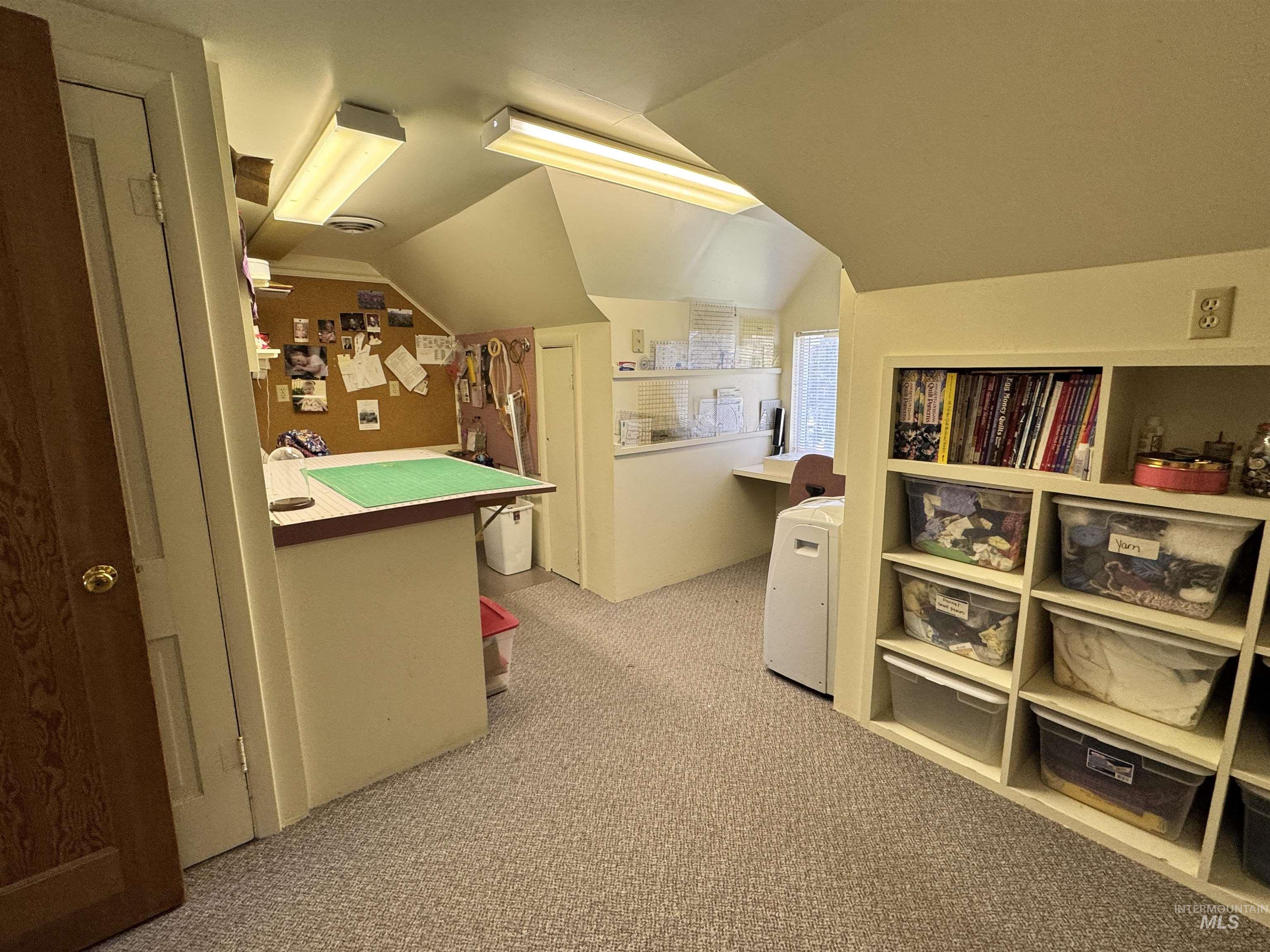 522 North Apple Street, Shoshone, Idaho 83352, 5 Bedrooms, 3 Bathrooms, Residential For Sale, Price $434,900, 98949907