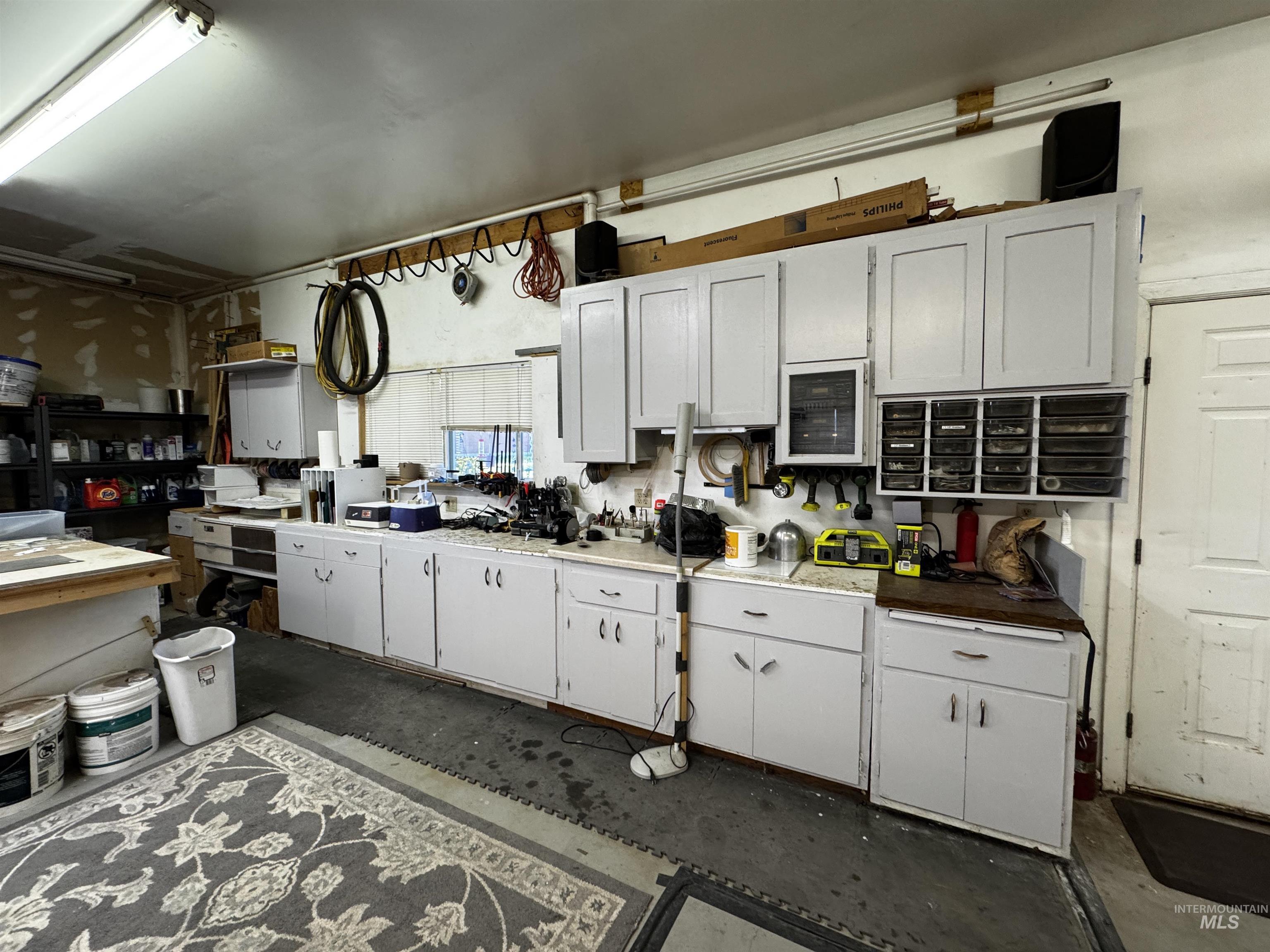 522 North Apple Street, Shoshone, Idaho 83352, 5 Bedrooms, 3 Bathrooms, Residential For Sale, Price $434,900, 98949907