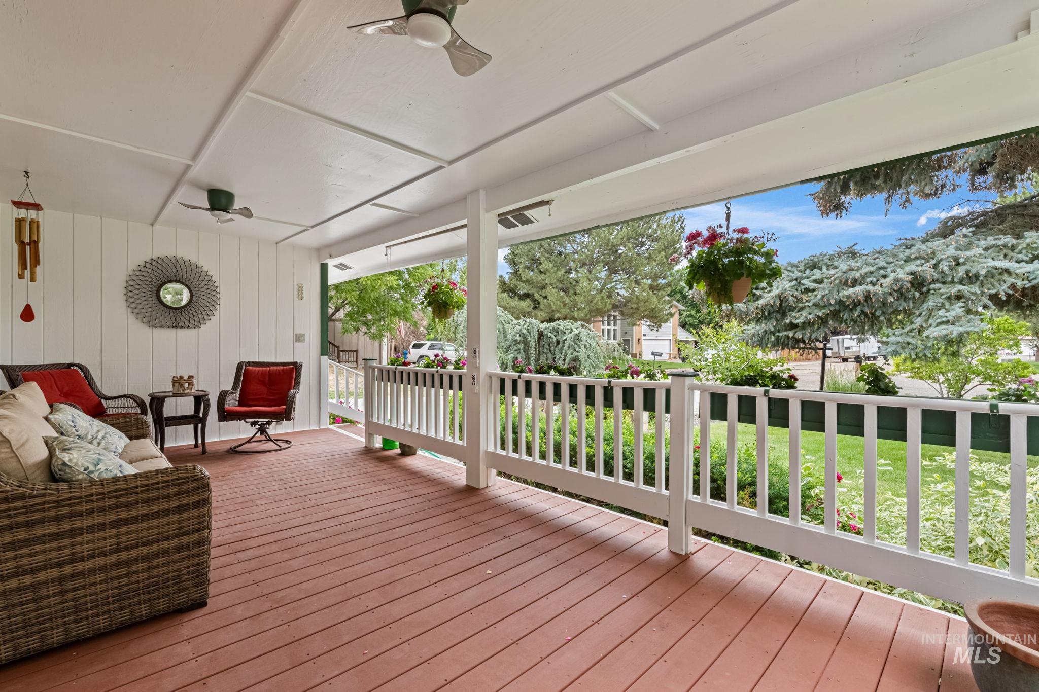 1075 Teal Circle, Mountain Home, Idaho 83647, 3 Bedrooms, 2.5 Bathrooms, Residential For Sale, Price $399,900,MLS 98949911