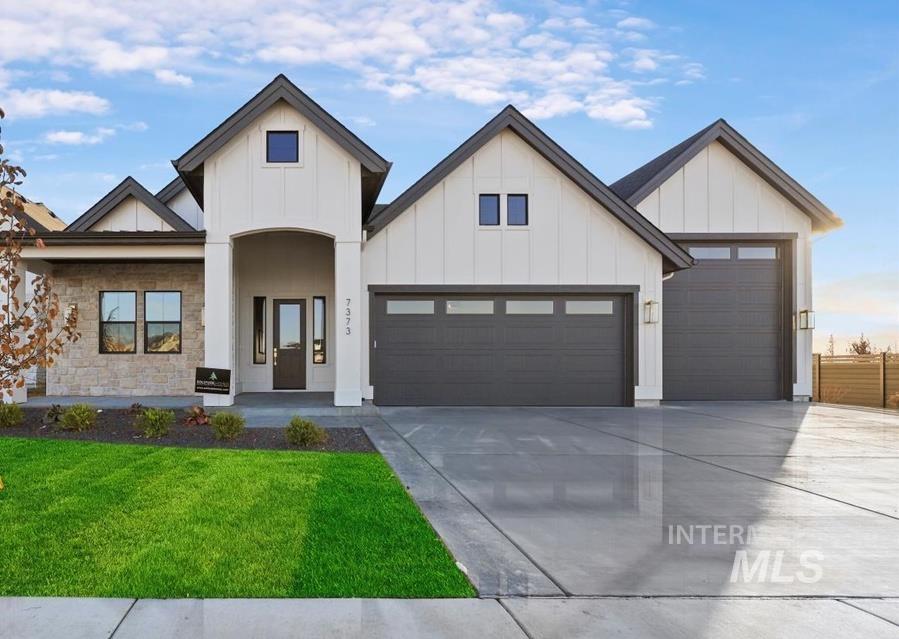 7373 W Feather Edge, Eagle, Idaho 83616, 3 Bedrooms, 2.5 Bathrooms, Residential For Sale, Price $949,900, 98949962