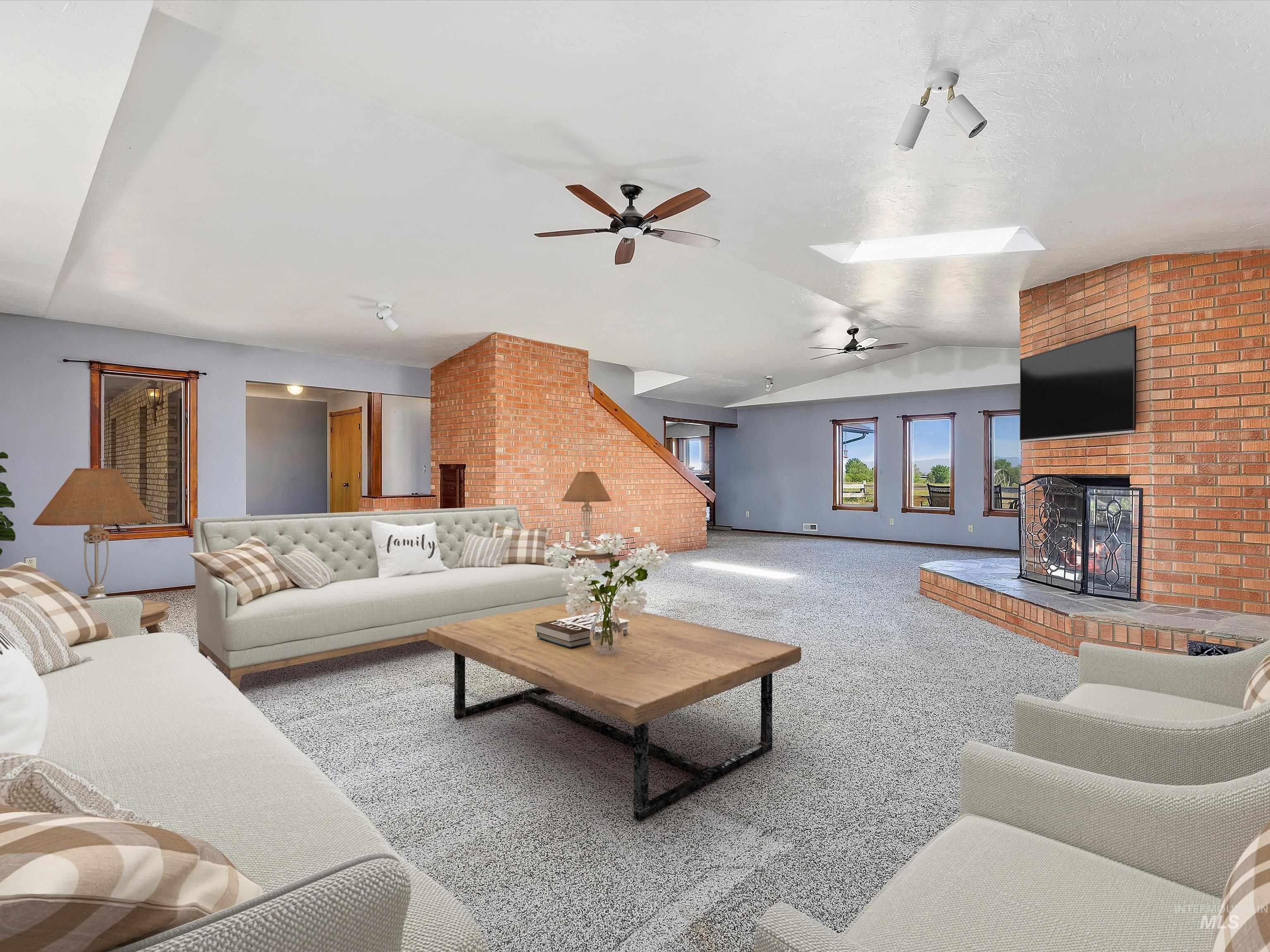 1872 E 1750 S, Gooding, Idaho 83330, 4 Bedrooms, 3 Bathrooms, Residential For Sale, Price $1,500,000, 98950044