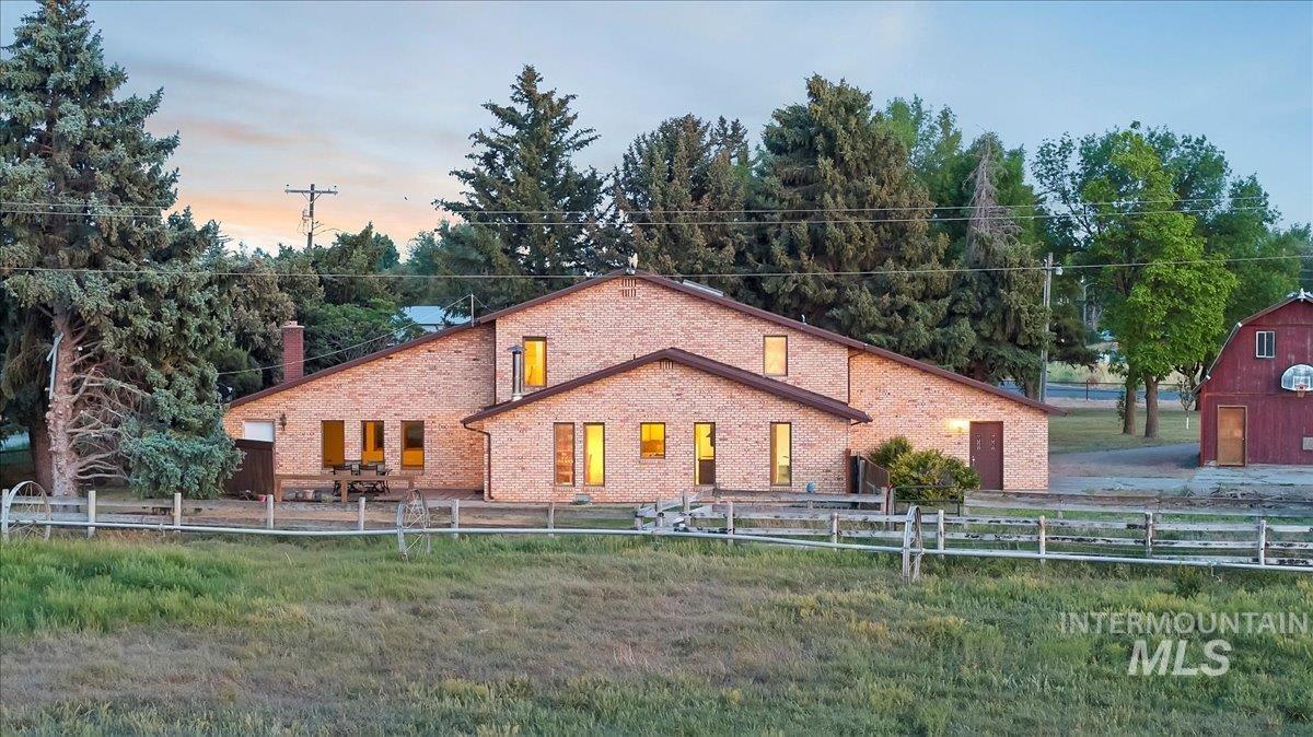 1872 E 1750 S, Gooding, Idaho 83330, 4 Bedrooms, 3 Bathrooms, Residential For Sale, Price $1,500,000,MLS 98950044
