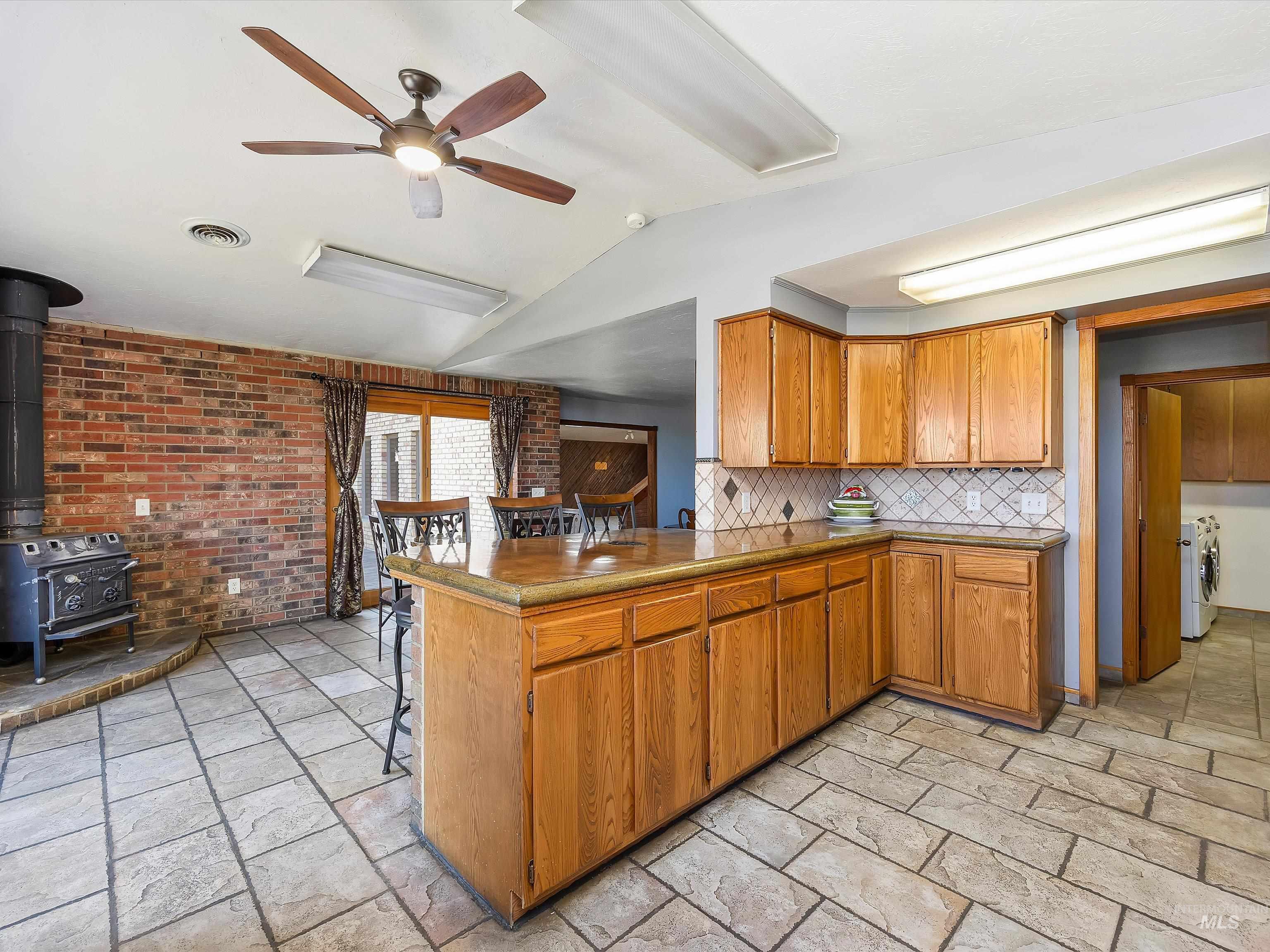 1872 E 1750 S, Gooding, Idaho 83330, 4 Bedrooms, 3 Bathrooms, Residential For Sale, Price $1,500,000,MLS 98950044