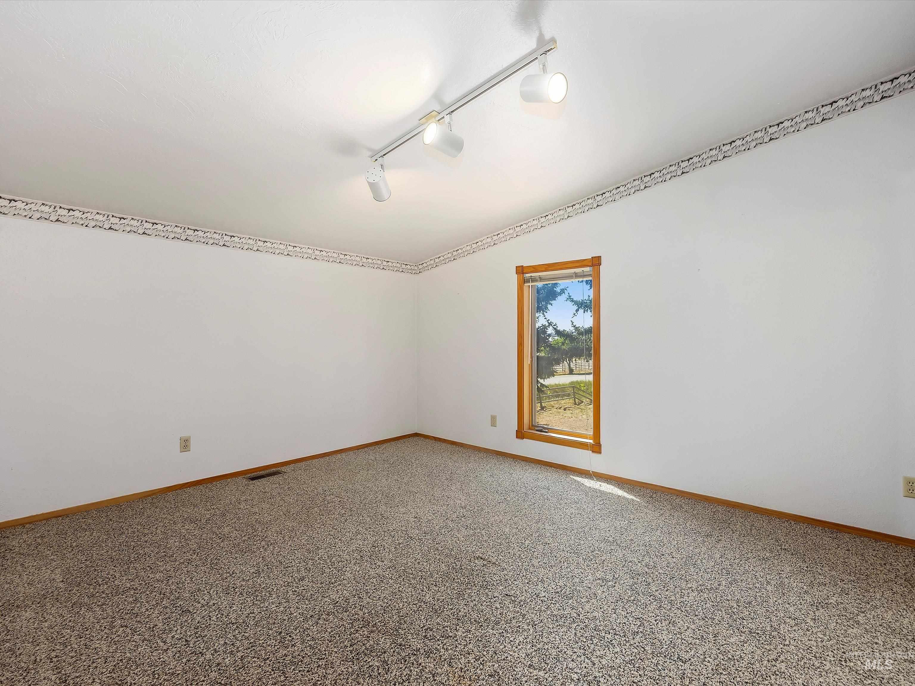 1872 E 1750 S, Gooding, Idaho 83330, 4 Bedrooms, 3 Bathrooms, Residential For Sale, Price $1,500,000, 98950044