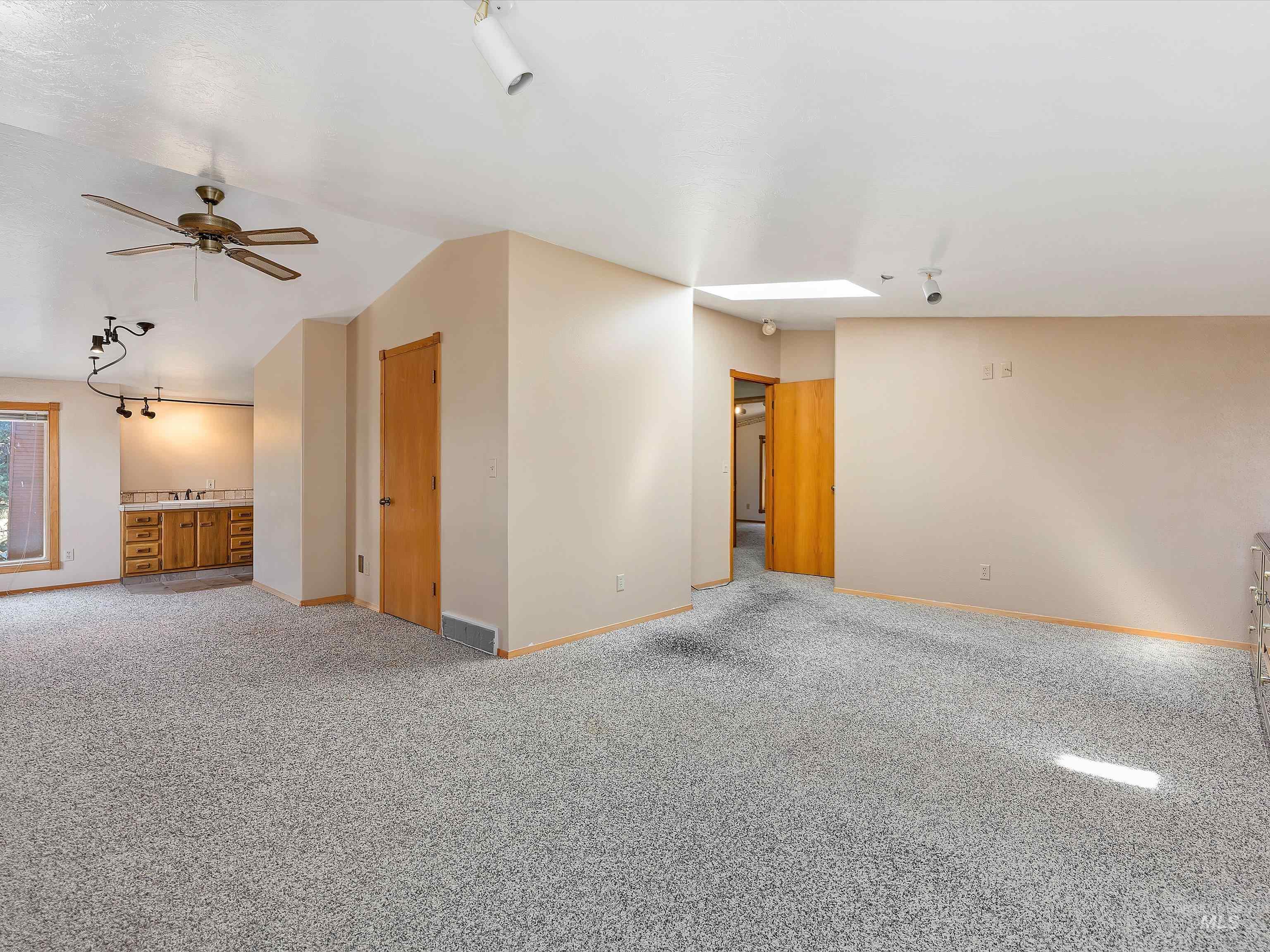 1872 E 1750 S, Gooding, Idaho 83330, 4 Bedrooms, 3 Bathrooms, Residential For Sale, Price $1,500,000,MLS 98950044