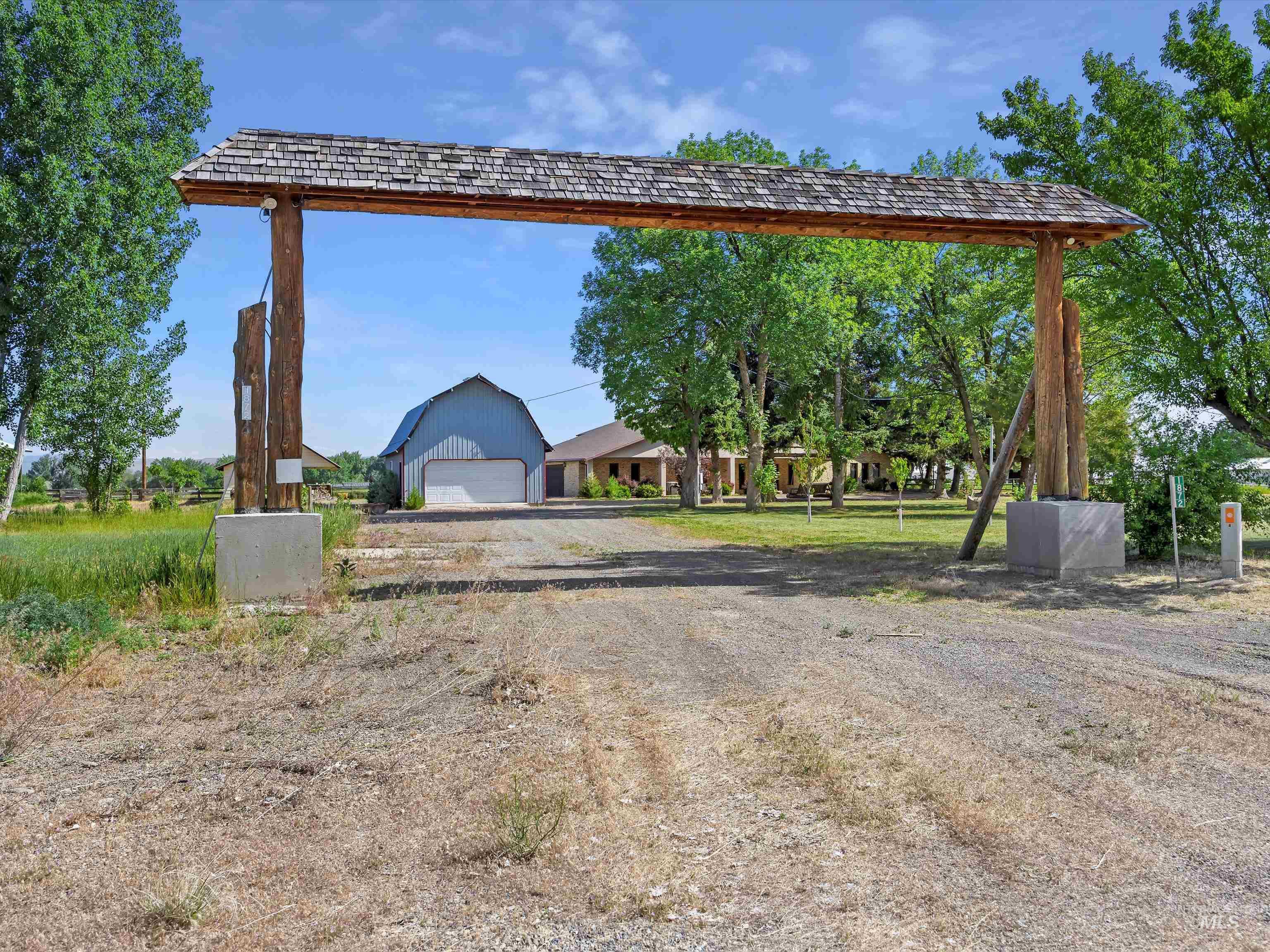 1872 E 1750 S, Gooding, Idaho 83330, 4 Bedrooms, 3 Bathrooms, Residential For Sale, Price $1,500,000, 98950044
