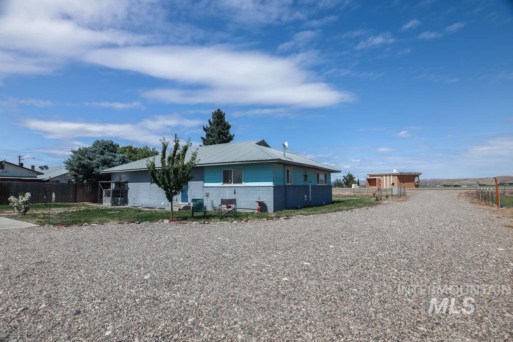 4977 Hwy 201, Ontario, Oregon 97914-0000, 3 Bedrooms, 1 Bathroom, Residential For Sale, Price $317,000, 98950144