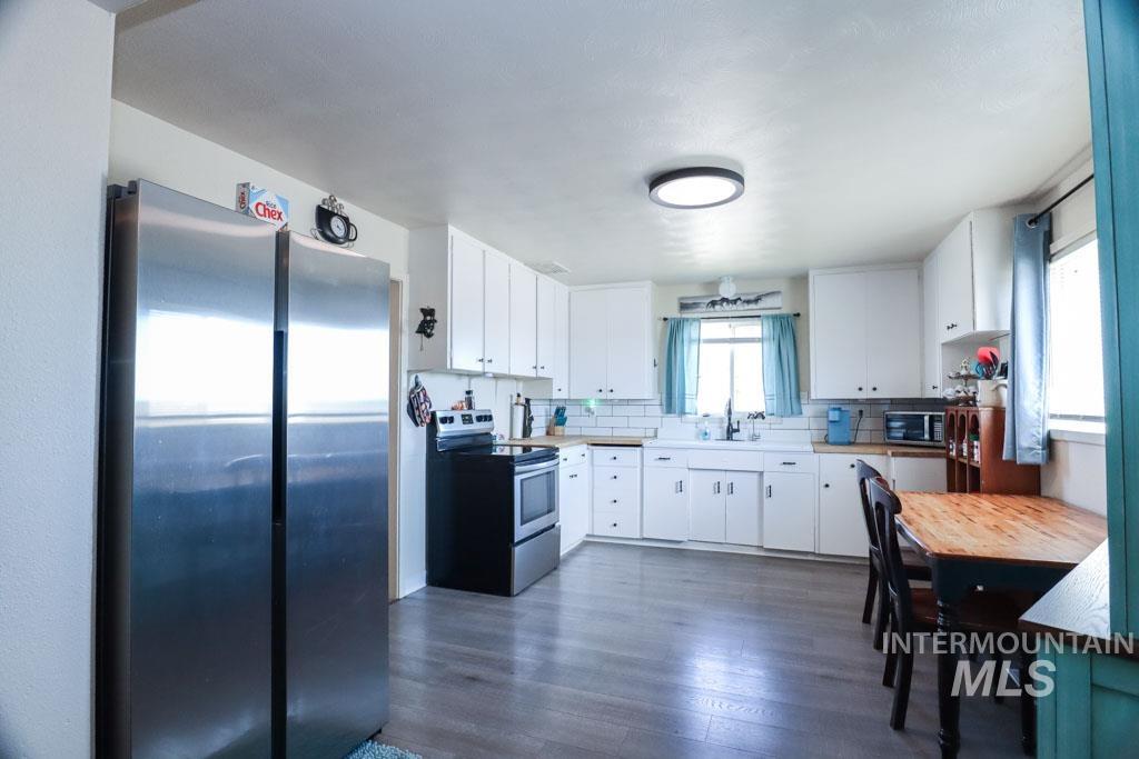 4977 Hwy 201, Ontario, Oregon 97914-0000, 3 Bedrooms, 1 Bathroom, Residential For Sale, Price $317,000, 98950144