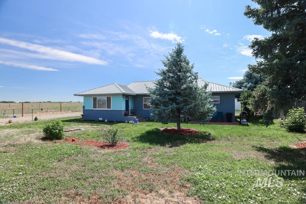 4977 Hwy 201, Ontario, Oregon 97914-0000, 3 Bedrooms, 1 Bathroom, Residential For Sale, Price $317,000, 98950144