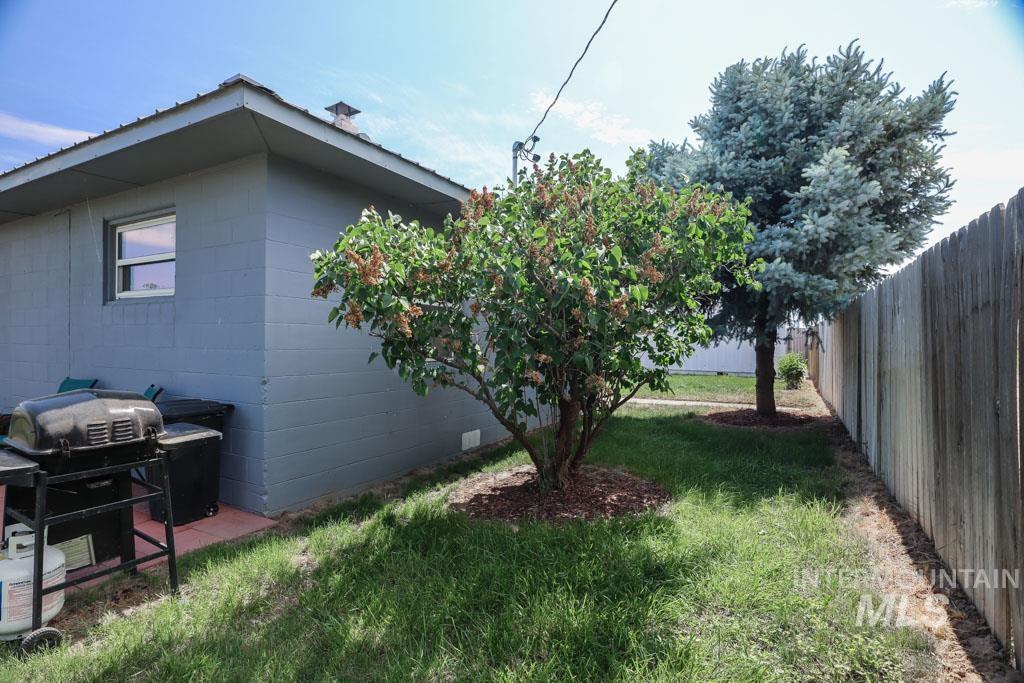 4977 Hwy 201, Ontario, Oregon 97914-0000, 3 Bedrooms, 1 Bathroom, Residential For Sale, Price $317,000, 98950144