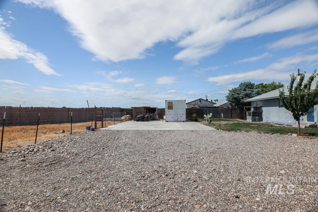 4977 Hwy 201, Ontario, Oregon 97914-0000, 3 Bedrooms, 1 Bathroom, Residential For Sale, Price $317,000, 98950144