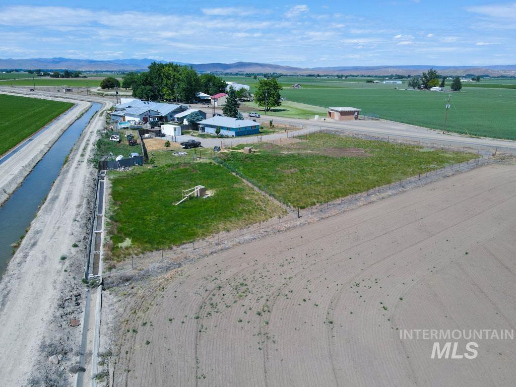 4977 Hwy 201, Ontario, Oregon 97914-0000, 3 Bedrooms, 1 Bathroom, Residential For Sale, Price $317,000, 98950144