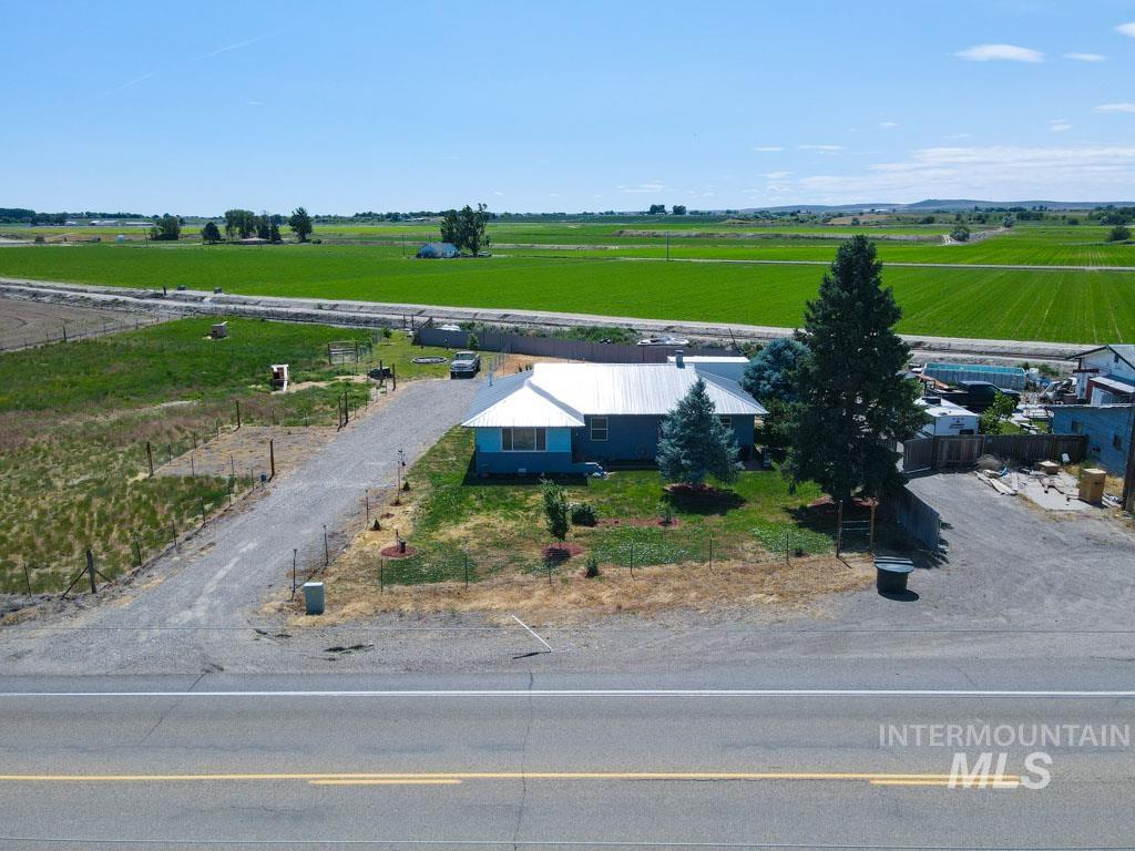 4977 Hwy 201, Ontario, Oregon 97914-0000, 3 Bedrooms, 1 Bathroom, Residential For Sale, Price $317,000, 98950144