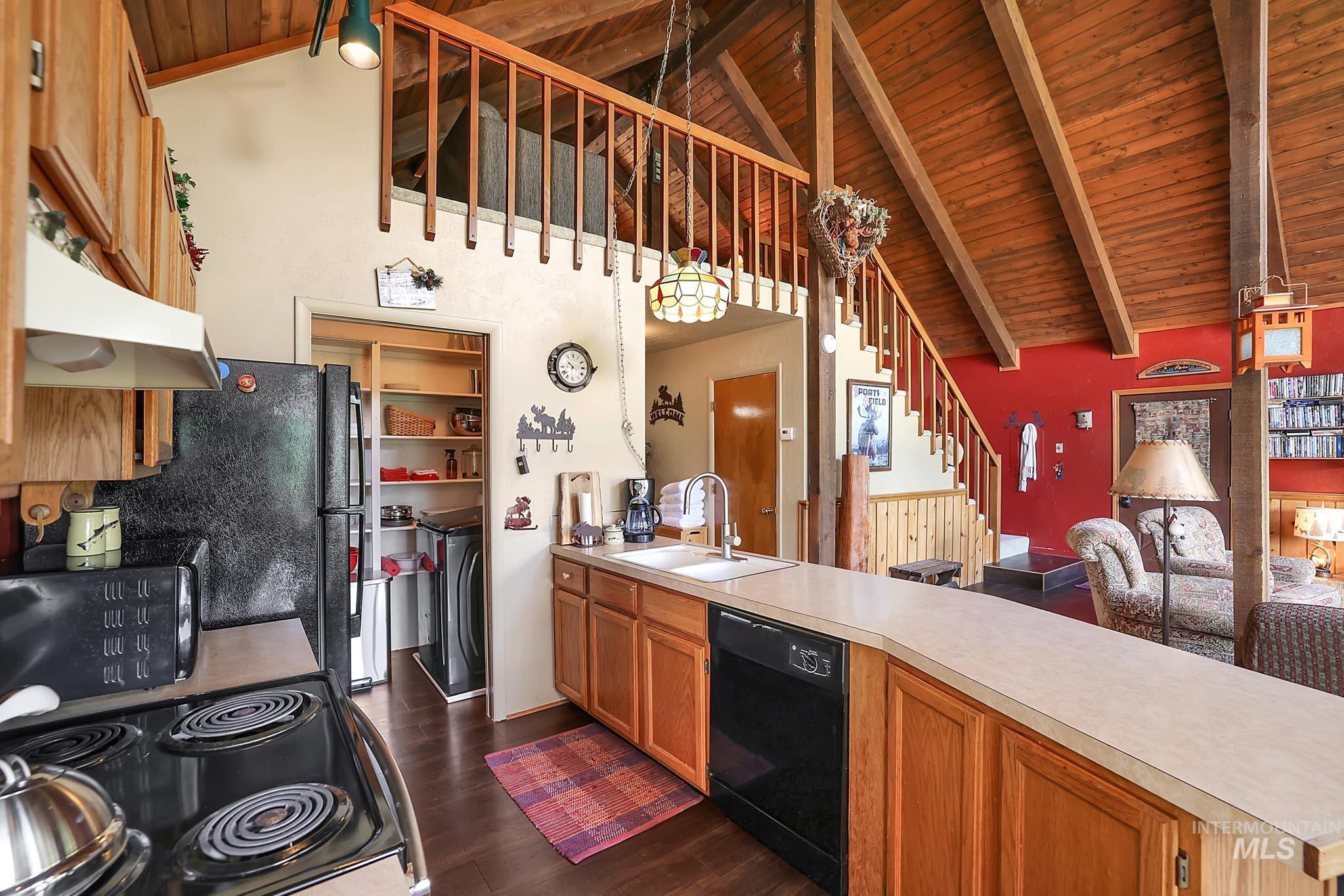 3000 45th Parallel Road, New Meadows, Idaho 83654, 2 Bedrooms, 1.5 Bathrooms, Residential For Sale, Price $535,000, 98950187