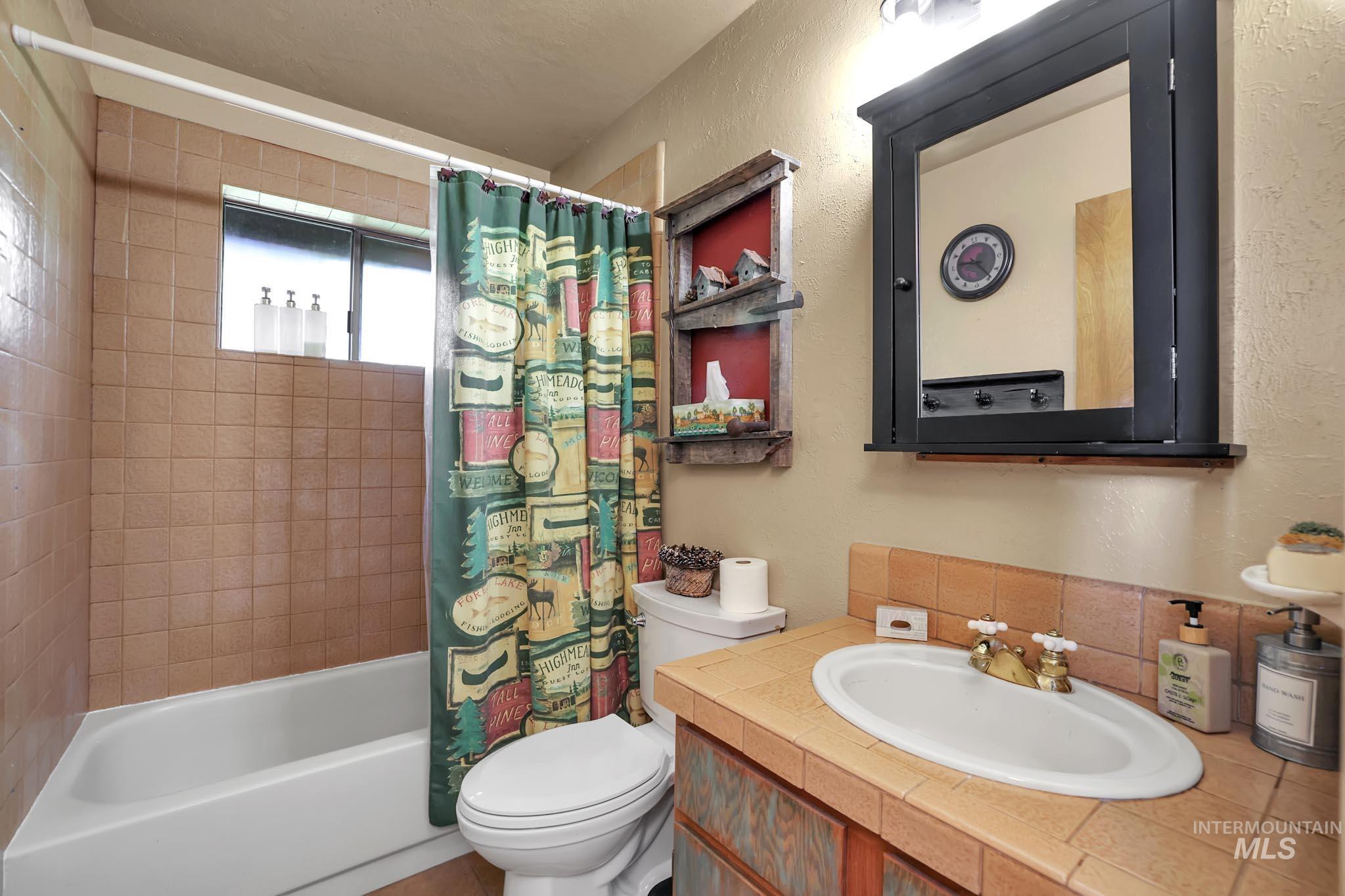 3000 45th Parallel Road, New Meadows, Idaho 83654, 2 Bedrooms, 1.5 Bathrooms, Residential For Sale, Price $535,000, 98950187