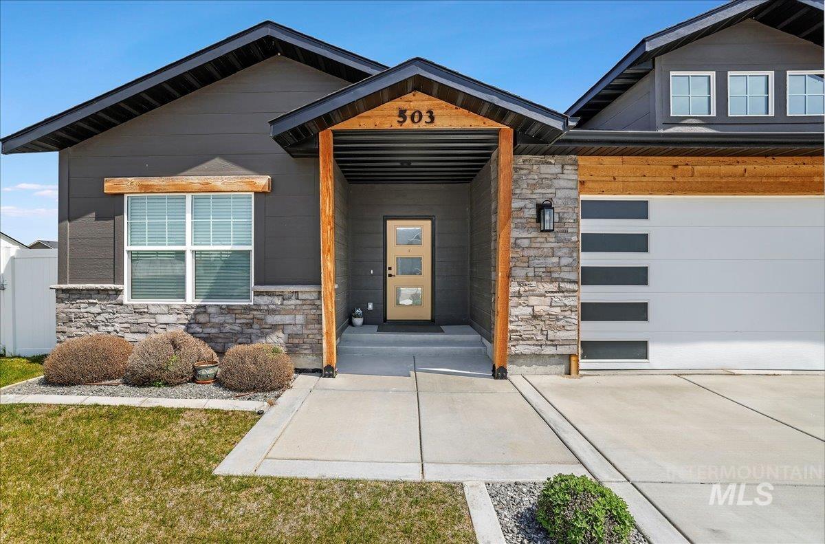 503 April Ave, Twin Falls, Idaho 83301, 3 Bedrooms, 2 Bathrooms, Residential For Sale, Price $415,000,MLS 98950216