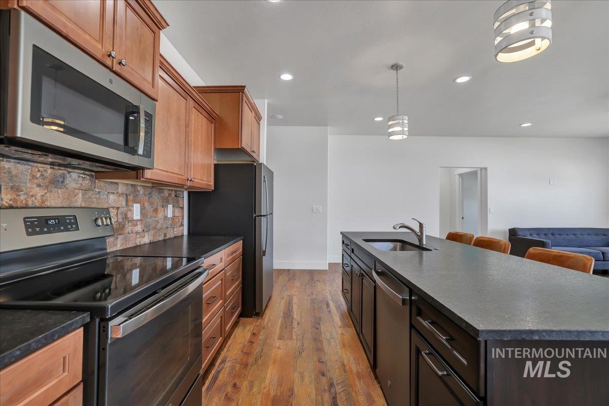 503 April Ave, Twin Falls, Idaho 83301, 3 Bedrooms, 2 Bathrooms, Residential For Sale, Price $415,000,MLS 98950216