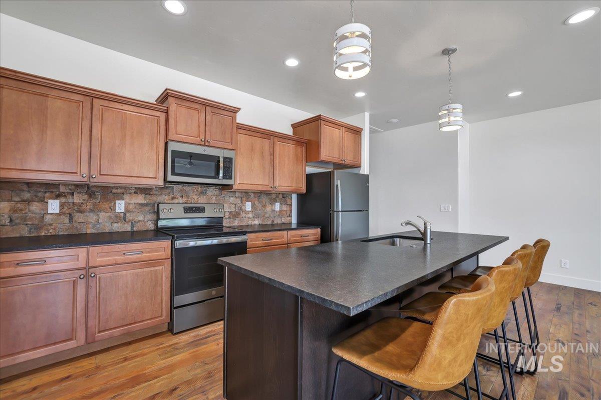 503 April Ave, Twin Falls, Idaho 83301, 3 Bedrooms, 2 Bathrooms, Residential For Sale, Price $415,000,MLS 98950216