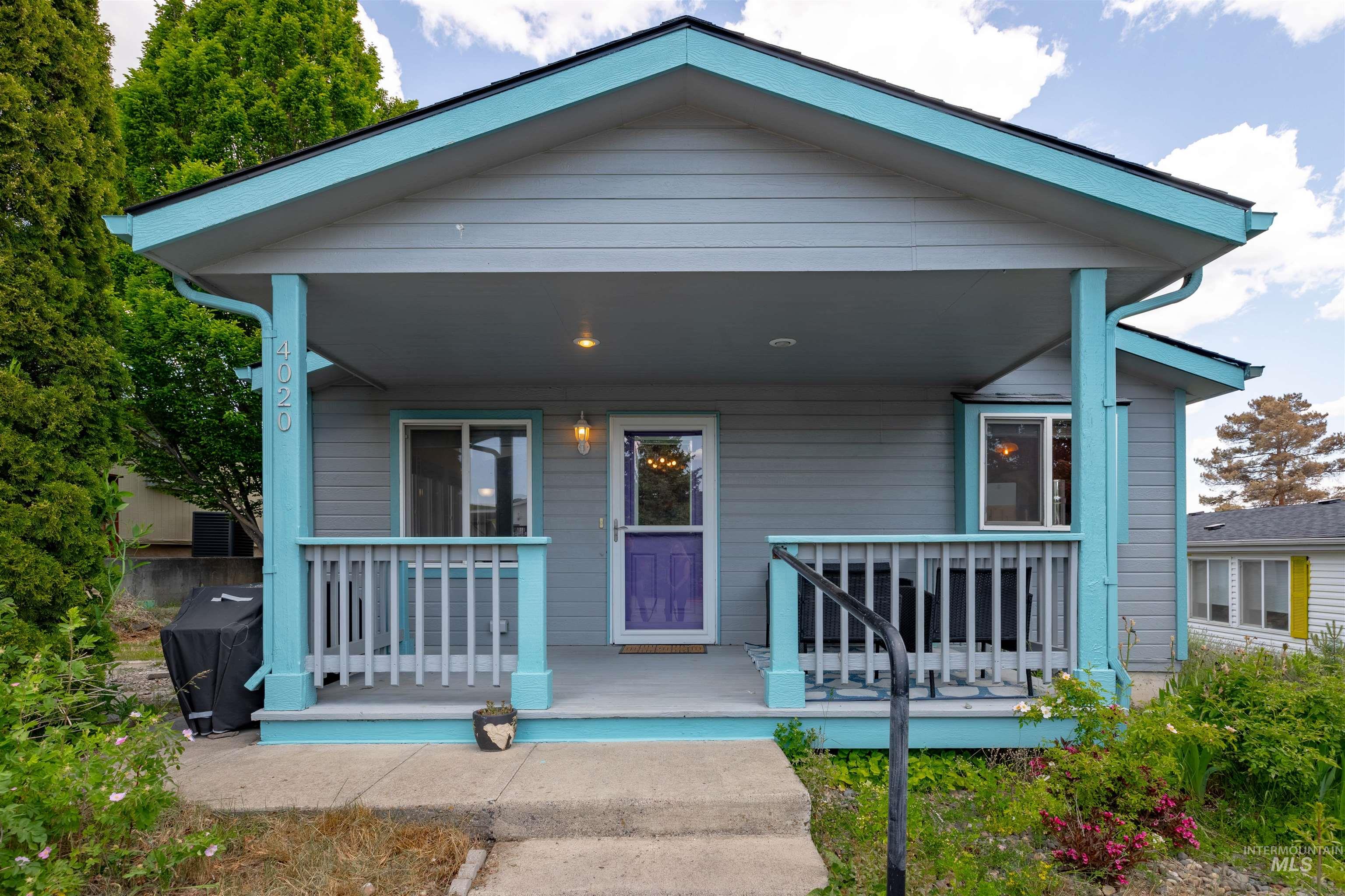 609 N Almon, Moscow, Idaho 83843, 3 Bedrooms, 2 Bathrooms, Residential For Sale, Price $145,000,MLS 98950282