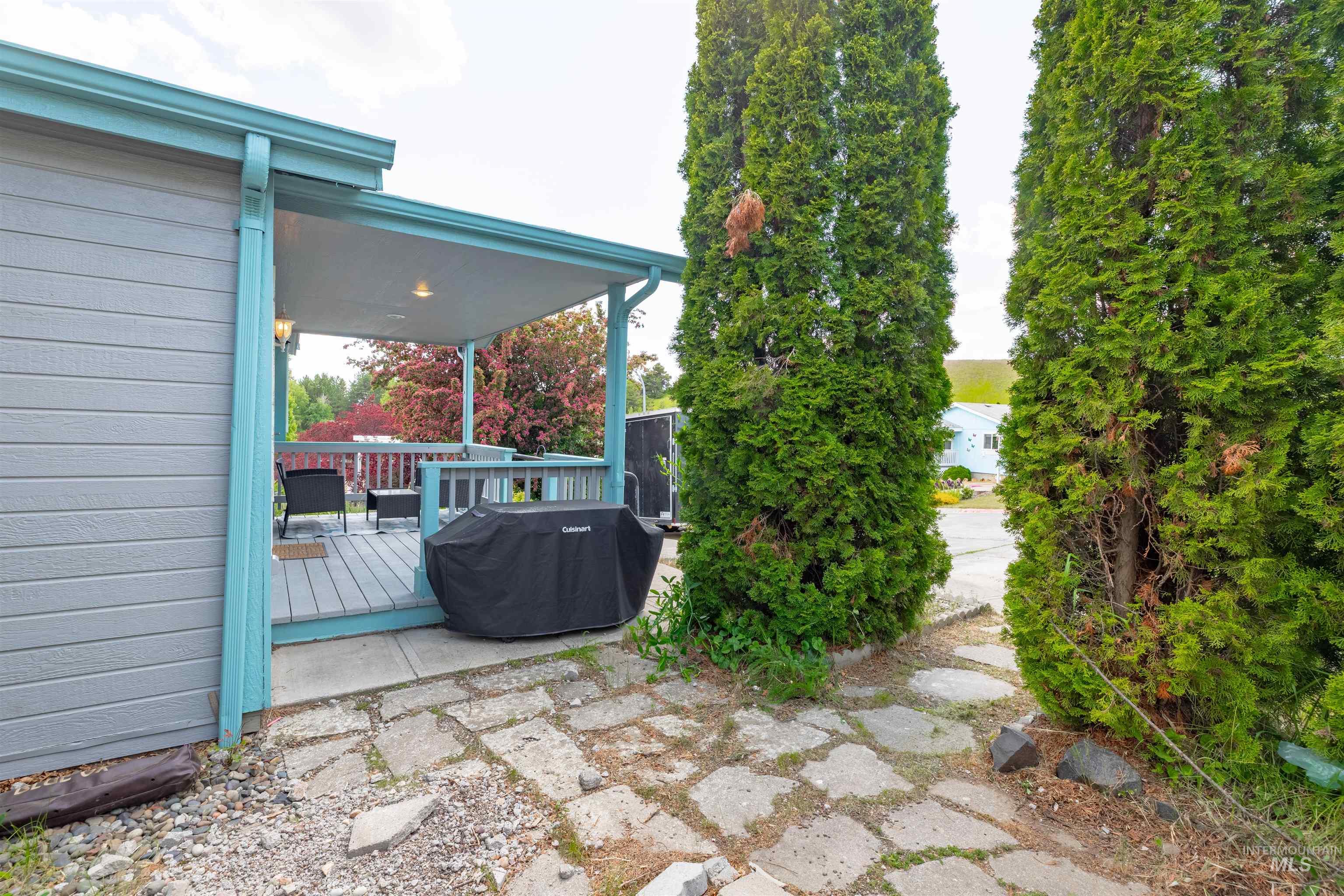 609 N Almon, Moscow, Idaho 83843, 3 Bedrooms, 2 Bathrooms, Residential For Sale, Price $145,000,MLS 98950282