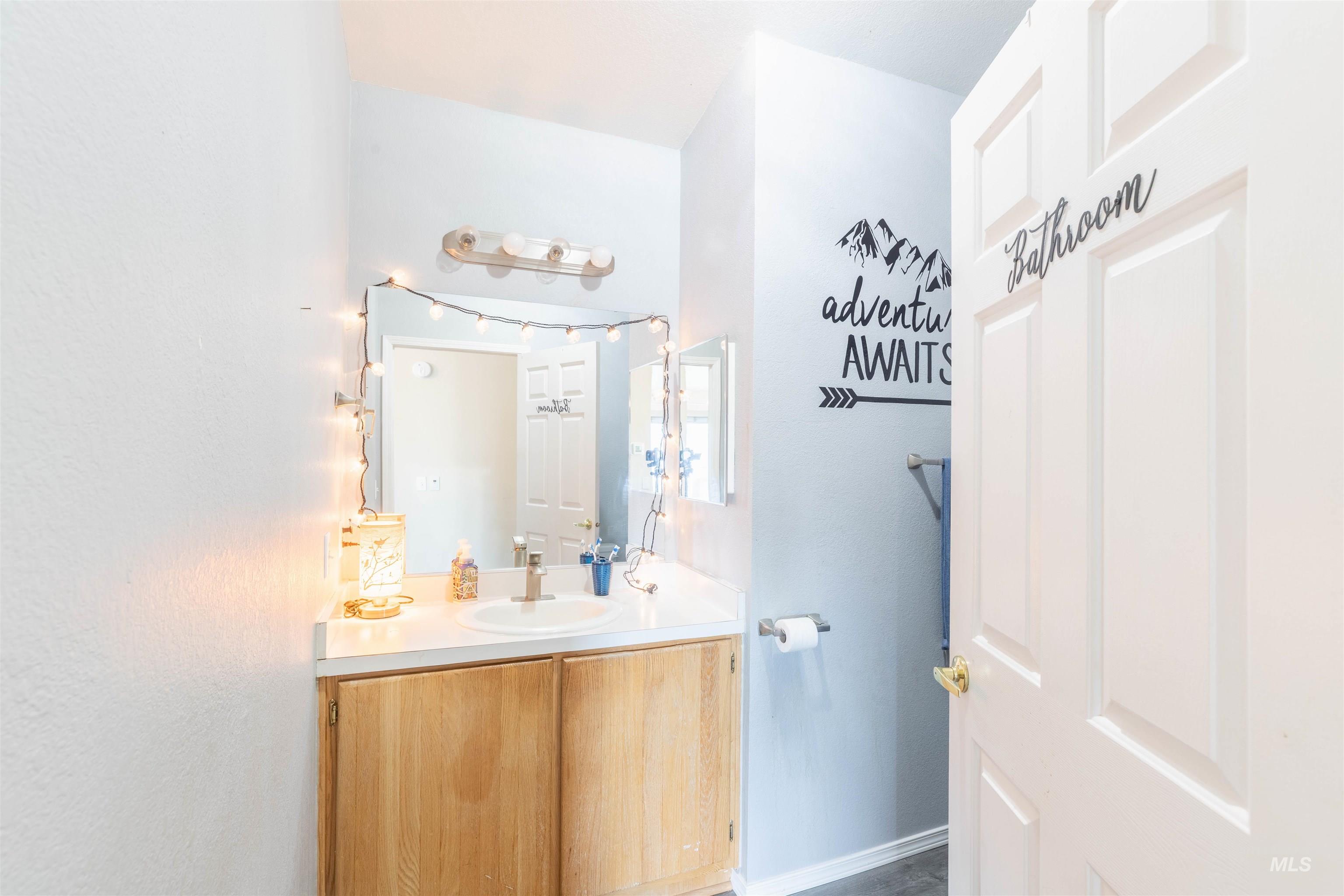 609 N Almon, Moscow, Idaho 83843, 3 Bedrooms, 2 Bathrooms, Residential For Sale, Price $145,000,MLS 98950282