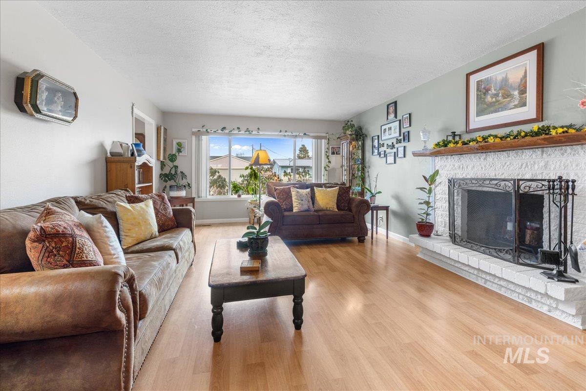 712 SW 4th St, Fruitland, Idaho 83660, 4 Bedrooms, 4 Bathrooms, Residential For Sale, Price $419,900, 98950309