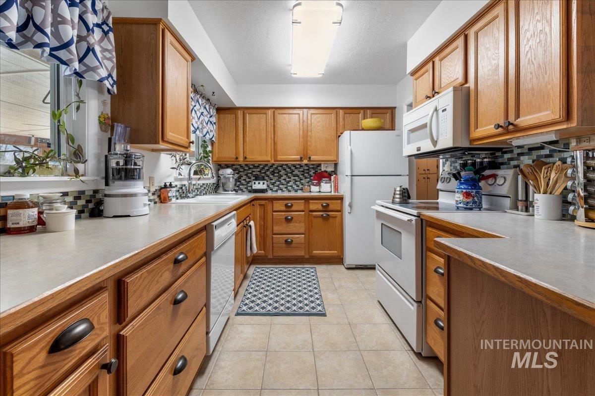 712 SW 4th St, Fruitland, Idaho 83660, 4 Bedrooms, 4 Bathrooms, Residential For Sale, Price $419,900, 98950309