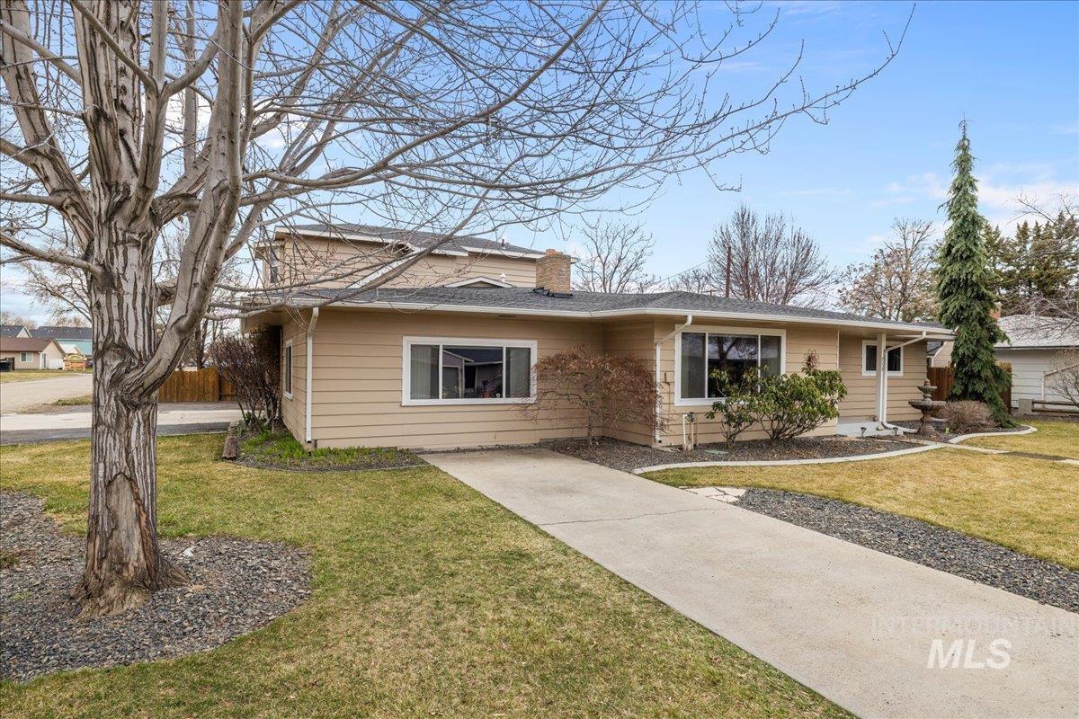 712 SW 4th St, Fruitland, Idaho 83660, 4 Bedrooms, 4 Bathrooms, Residential For Sale, Price $419,900, 98950309