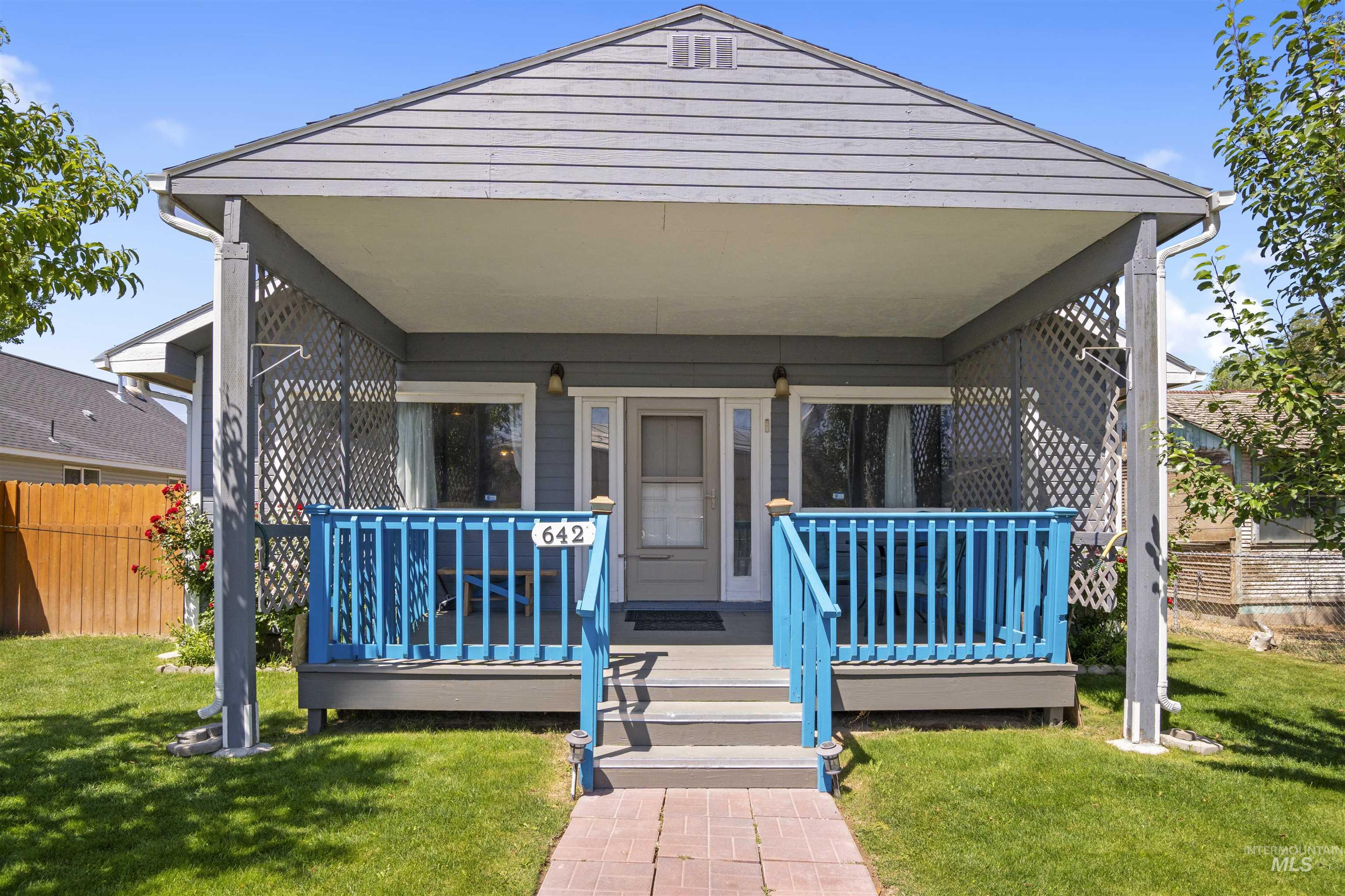 642 Oak St., Twin Falls, Idaho 83301, 3 Bedrooms, 1 Bathroom, Residential For Sale, Price $294,900,MLS 98950325